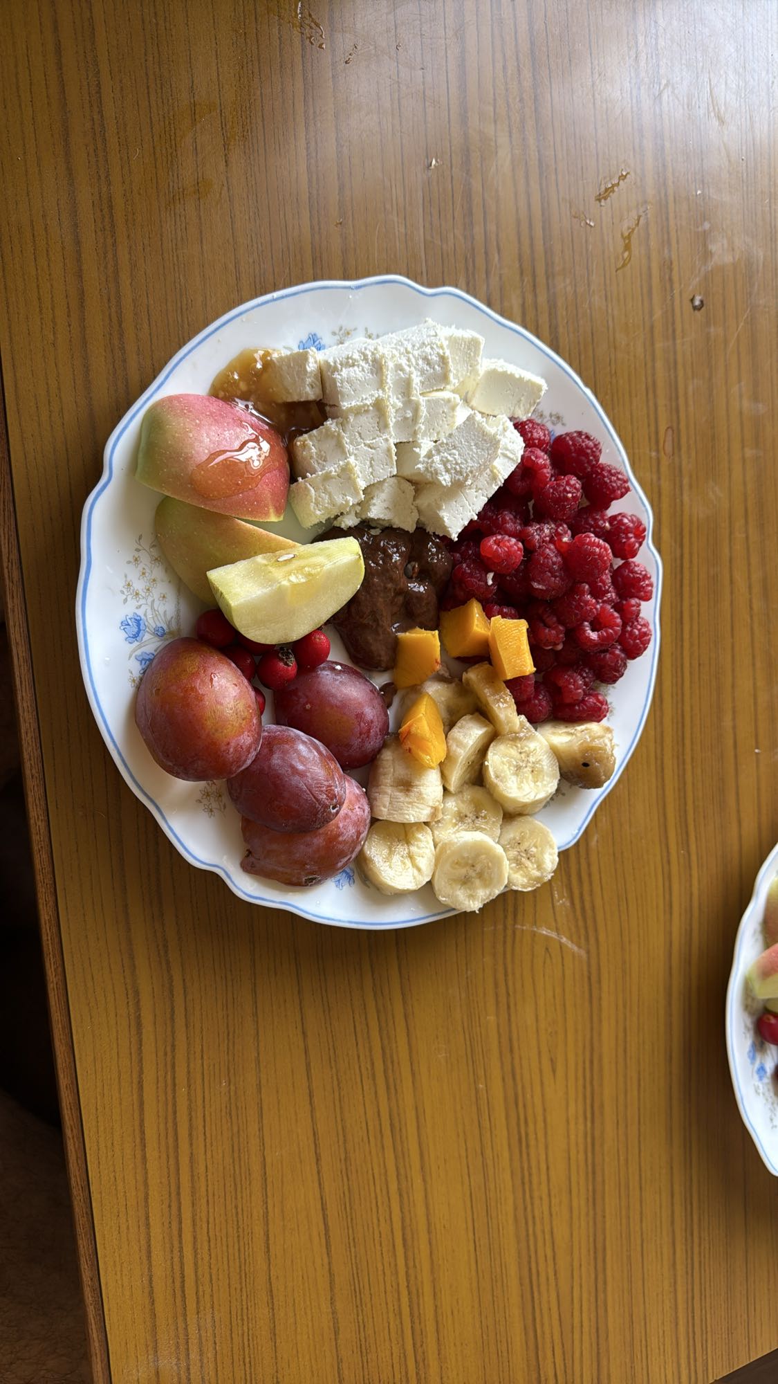 Fresh Fruit & Cheese Plate