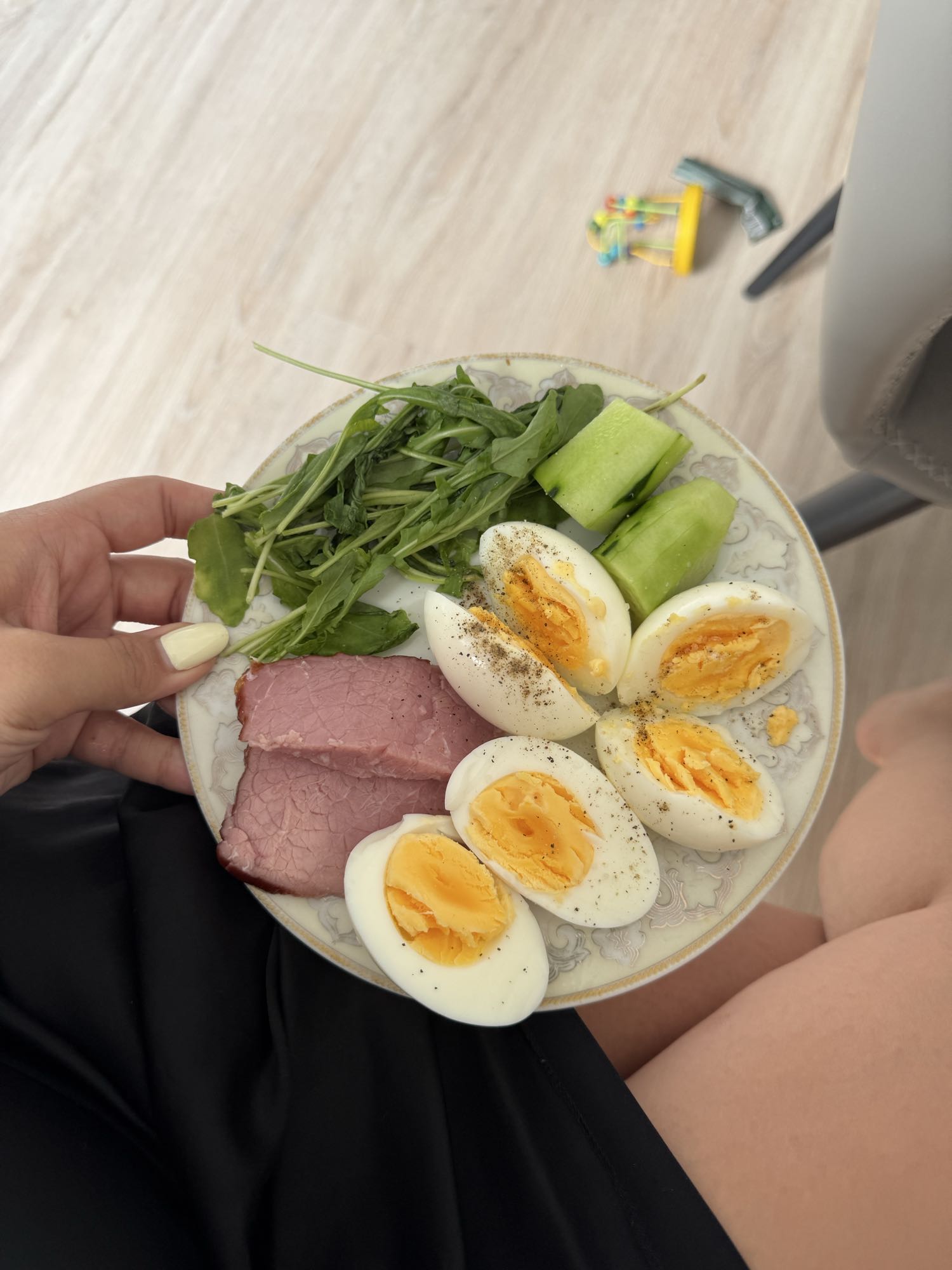 Яйца с говядиной и зеленью