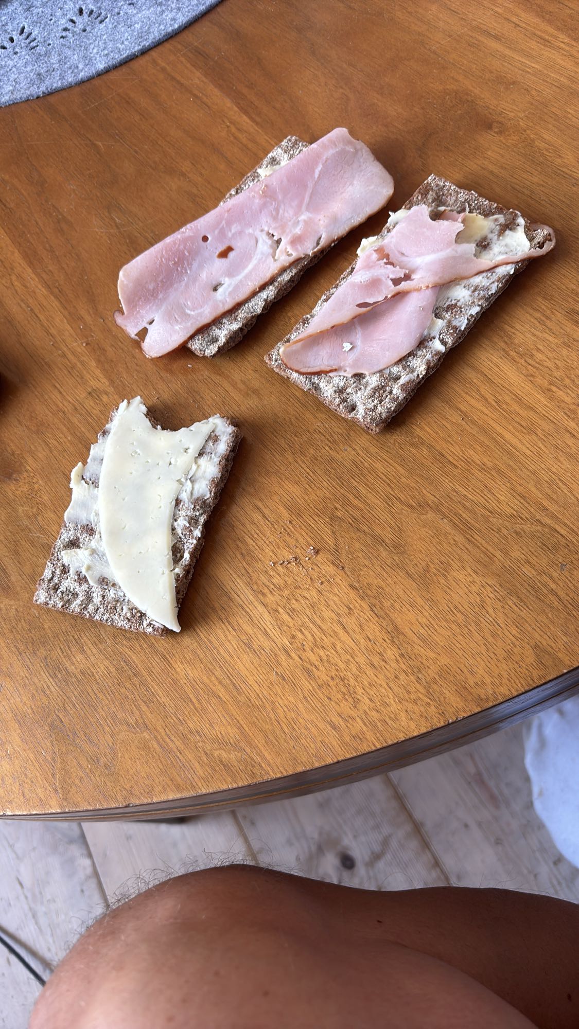 Knäckebröd med pålägg