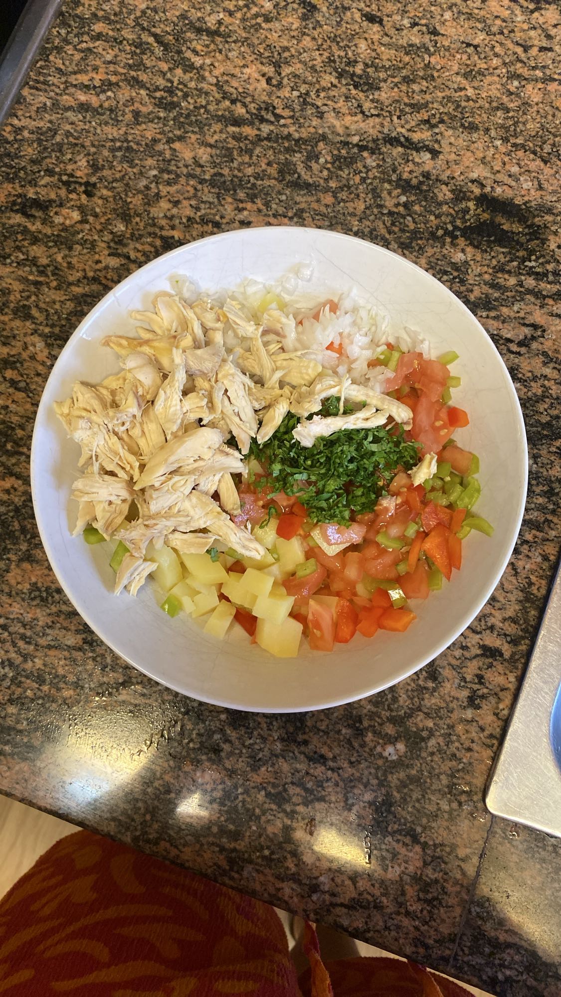 Ensalada de pollo y verduras
