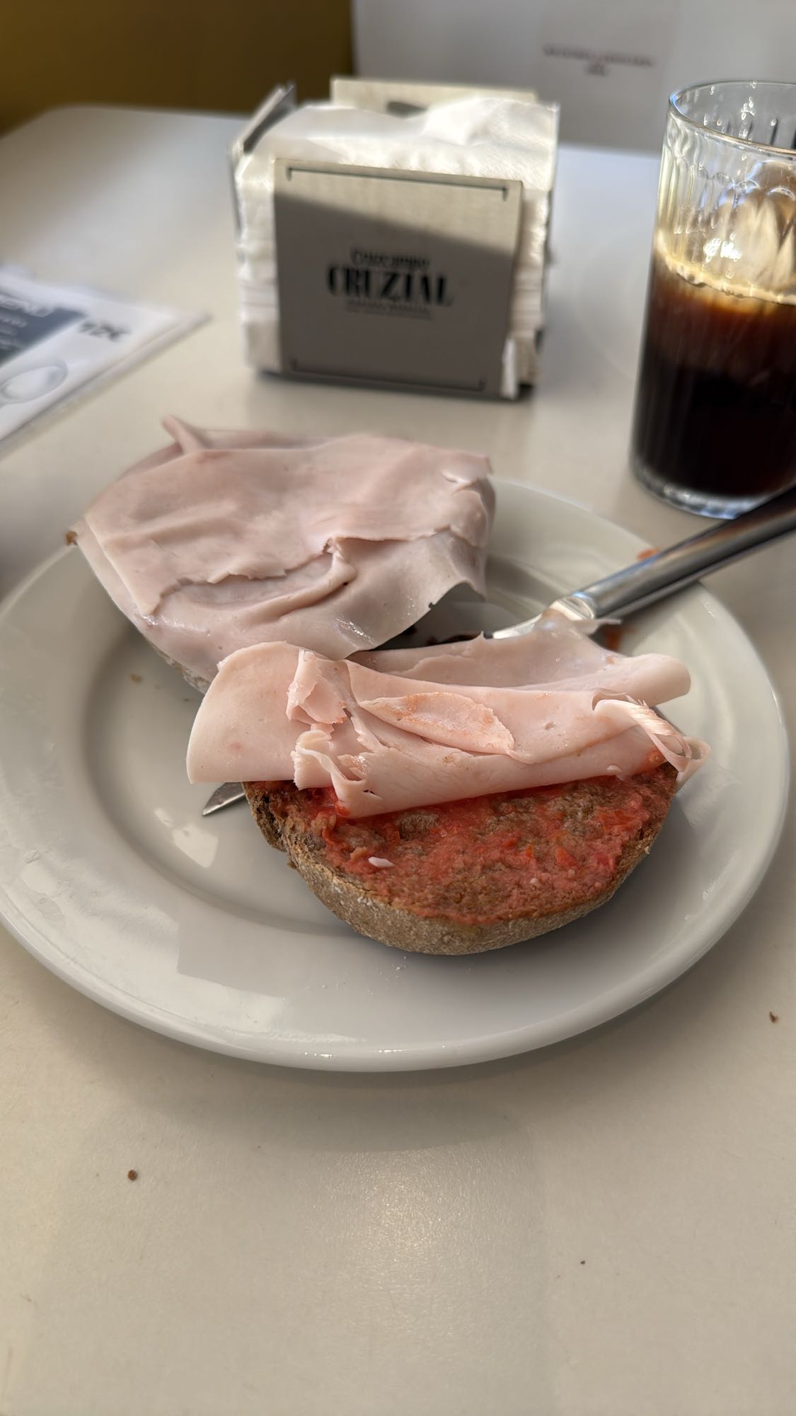 bocadillo de pavo y tomate