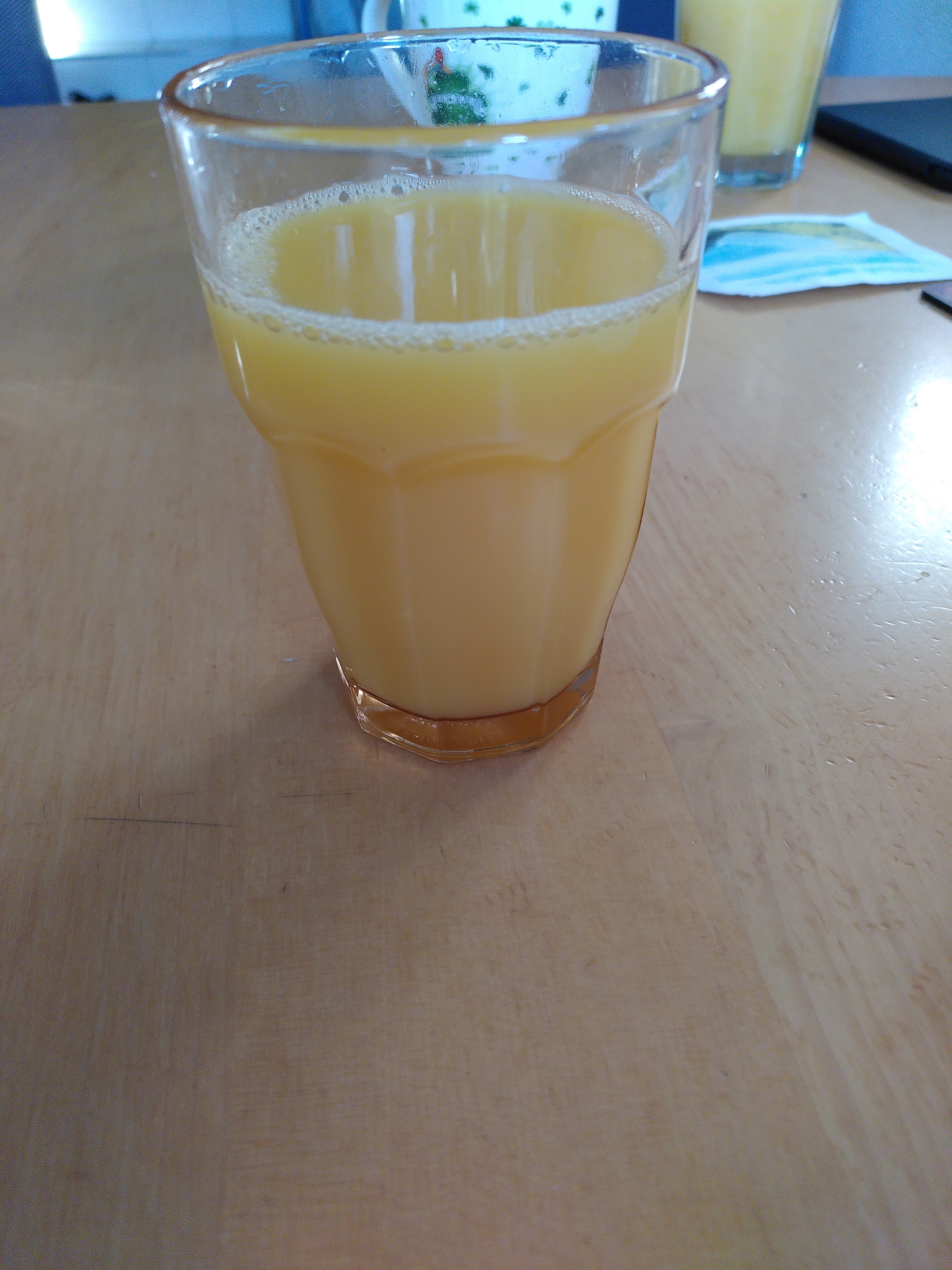 Glas Orangensaft