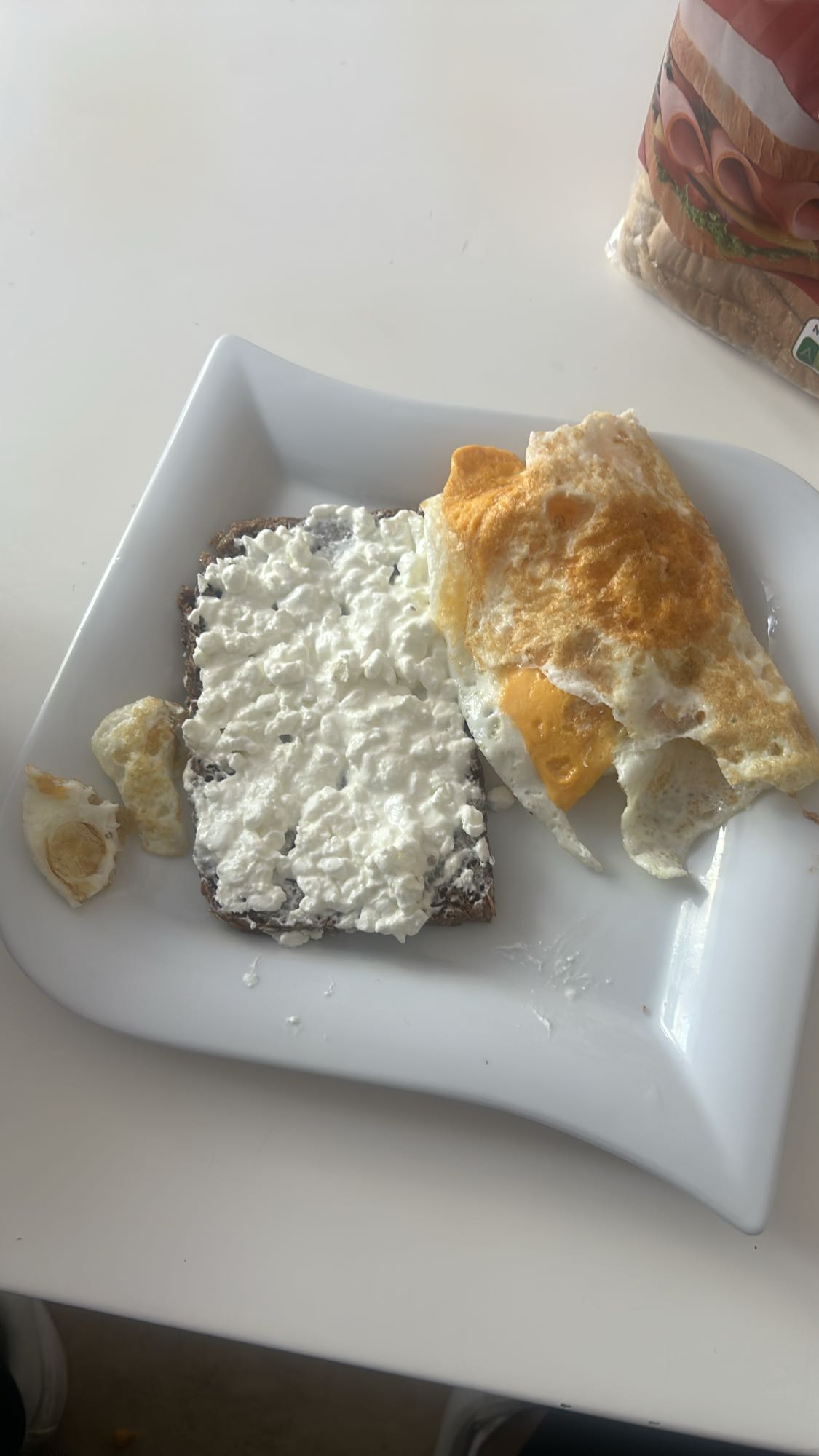 Cottage Cheese Toast & Omelet