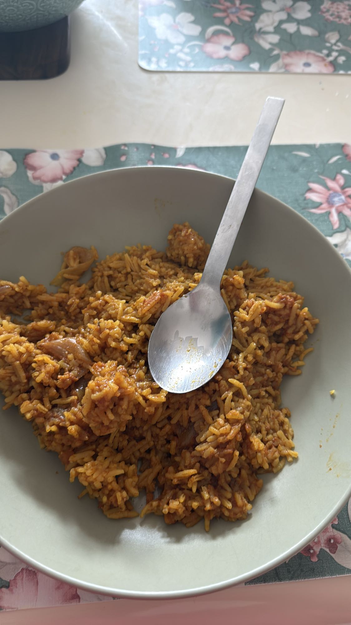 Riz au poulet épicé