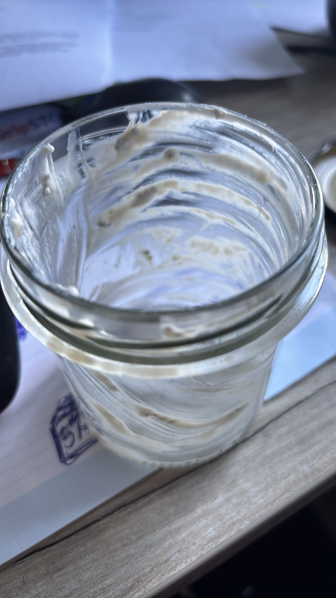 Jogurt naturalny z chia i bananem