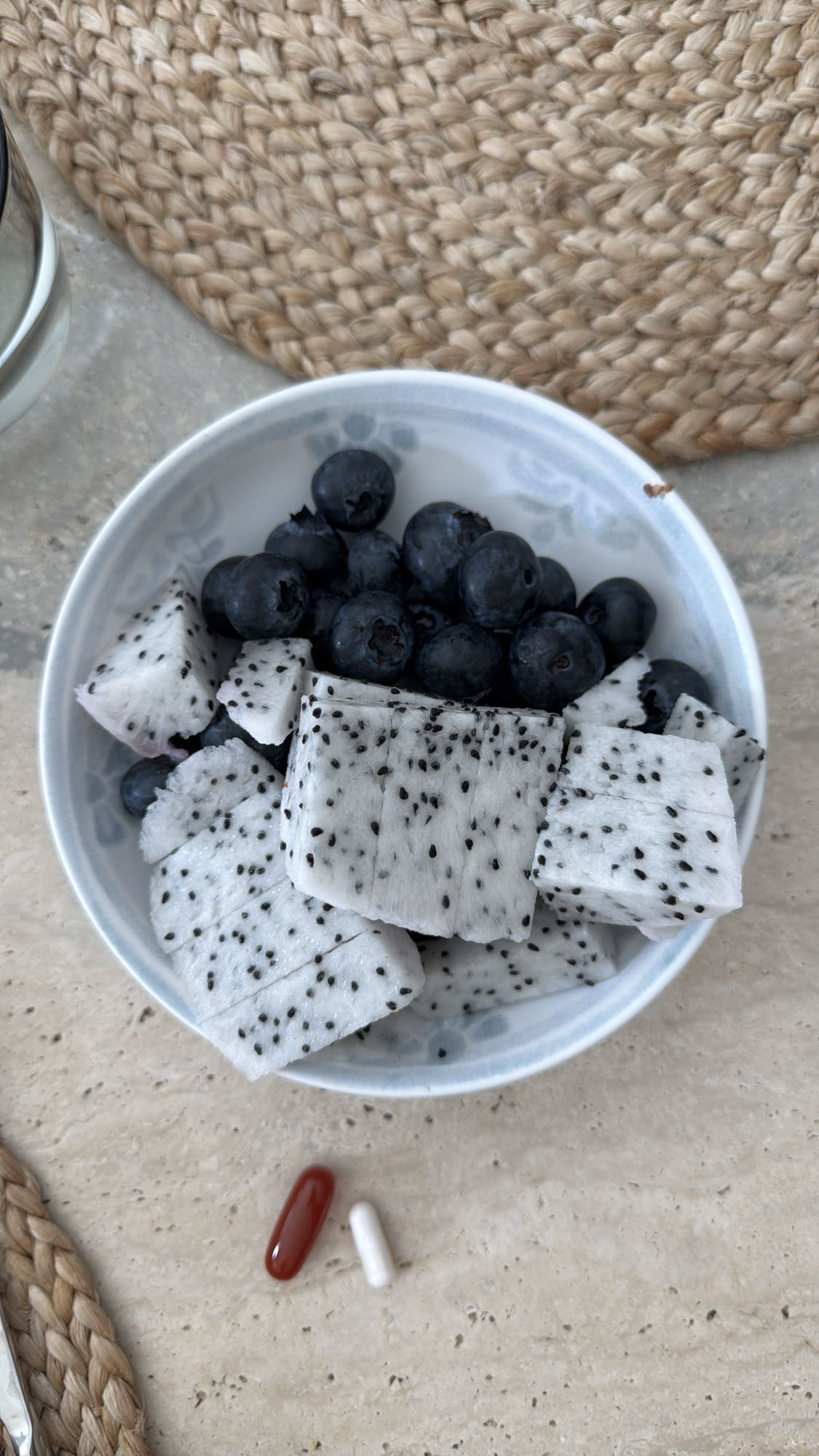 чаша с фруктами