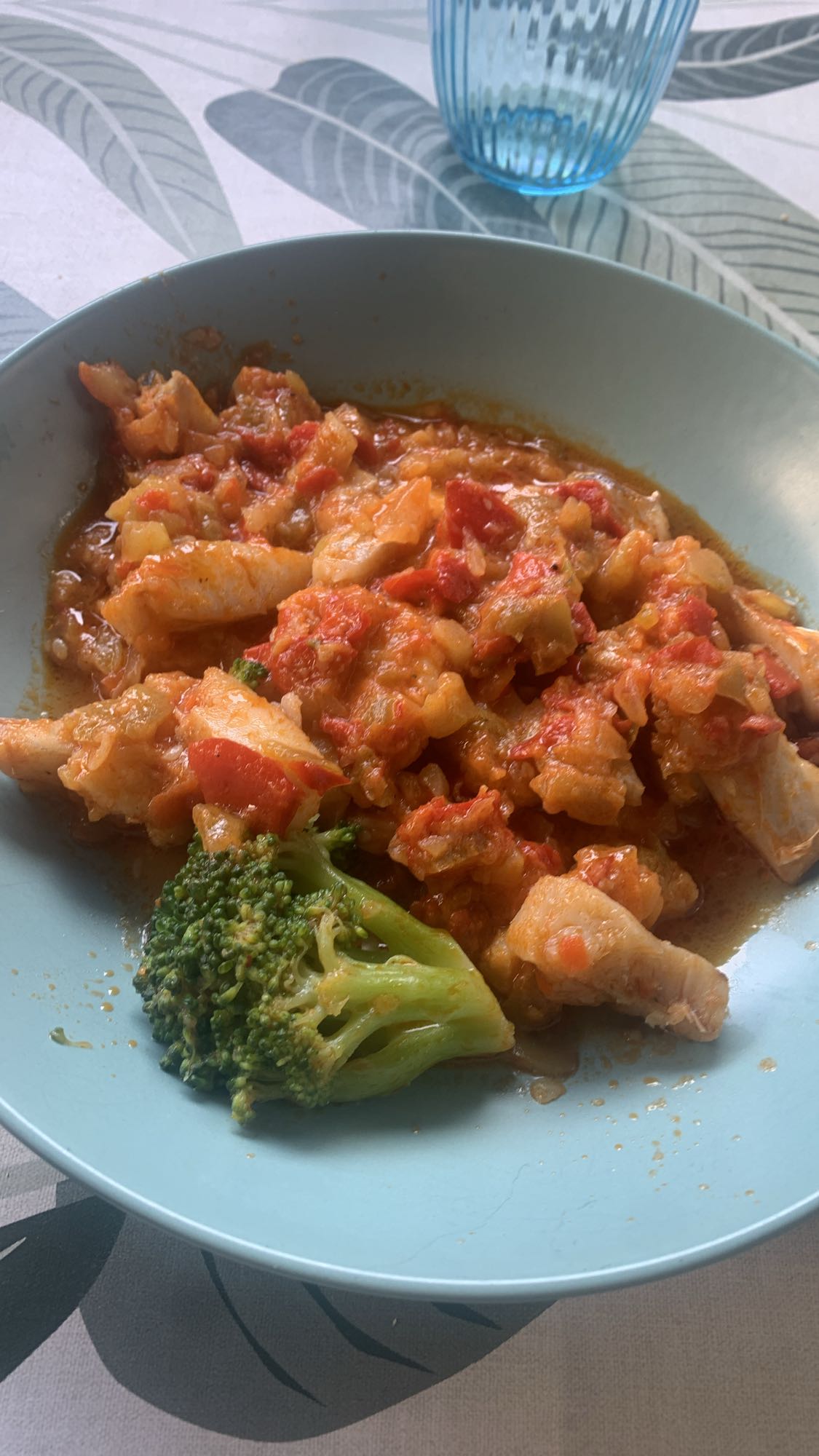 Pescado guisado con brócoli