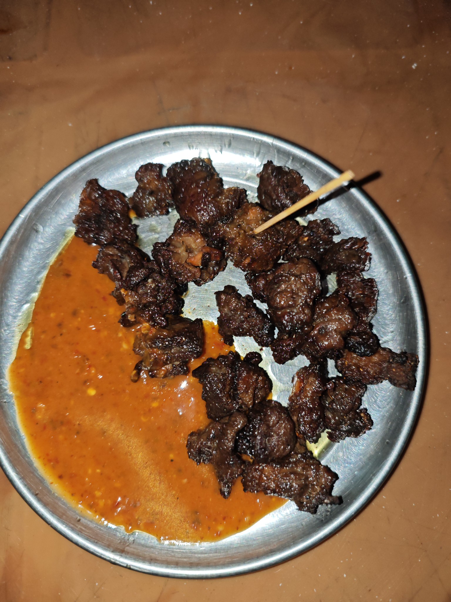 Grilled beef with sauce