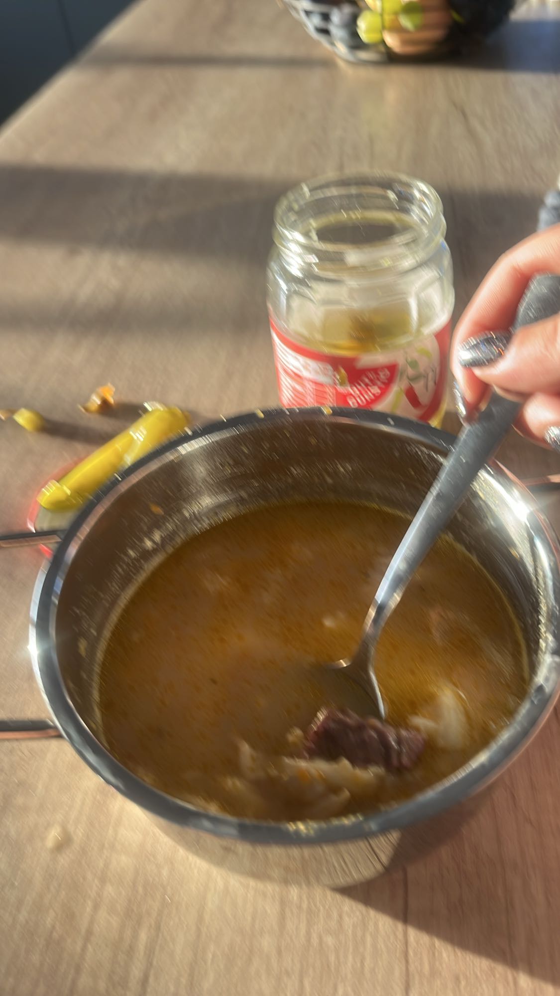 Ciorbă de vită cu ardei iute