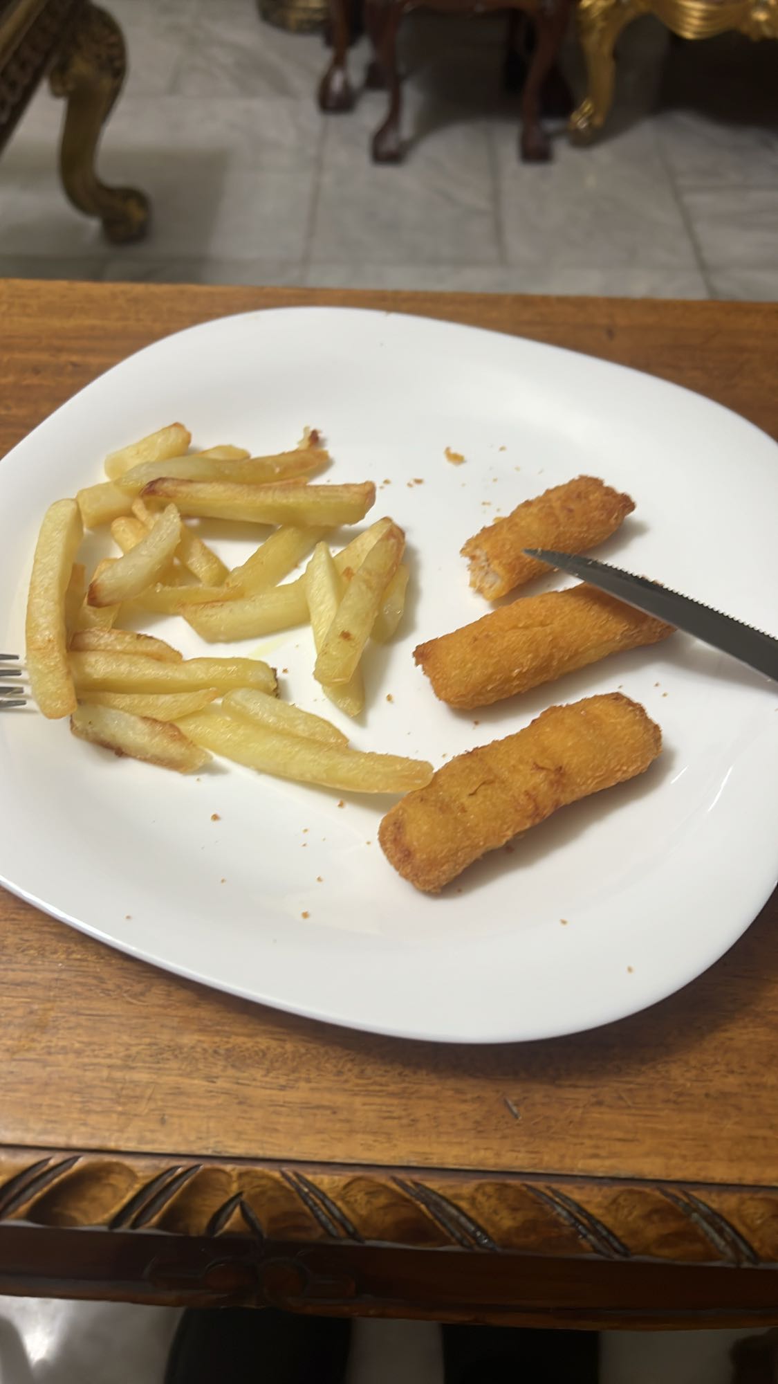 Fish sticks and fries