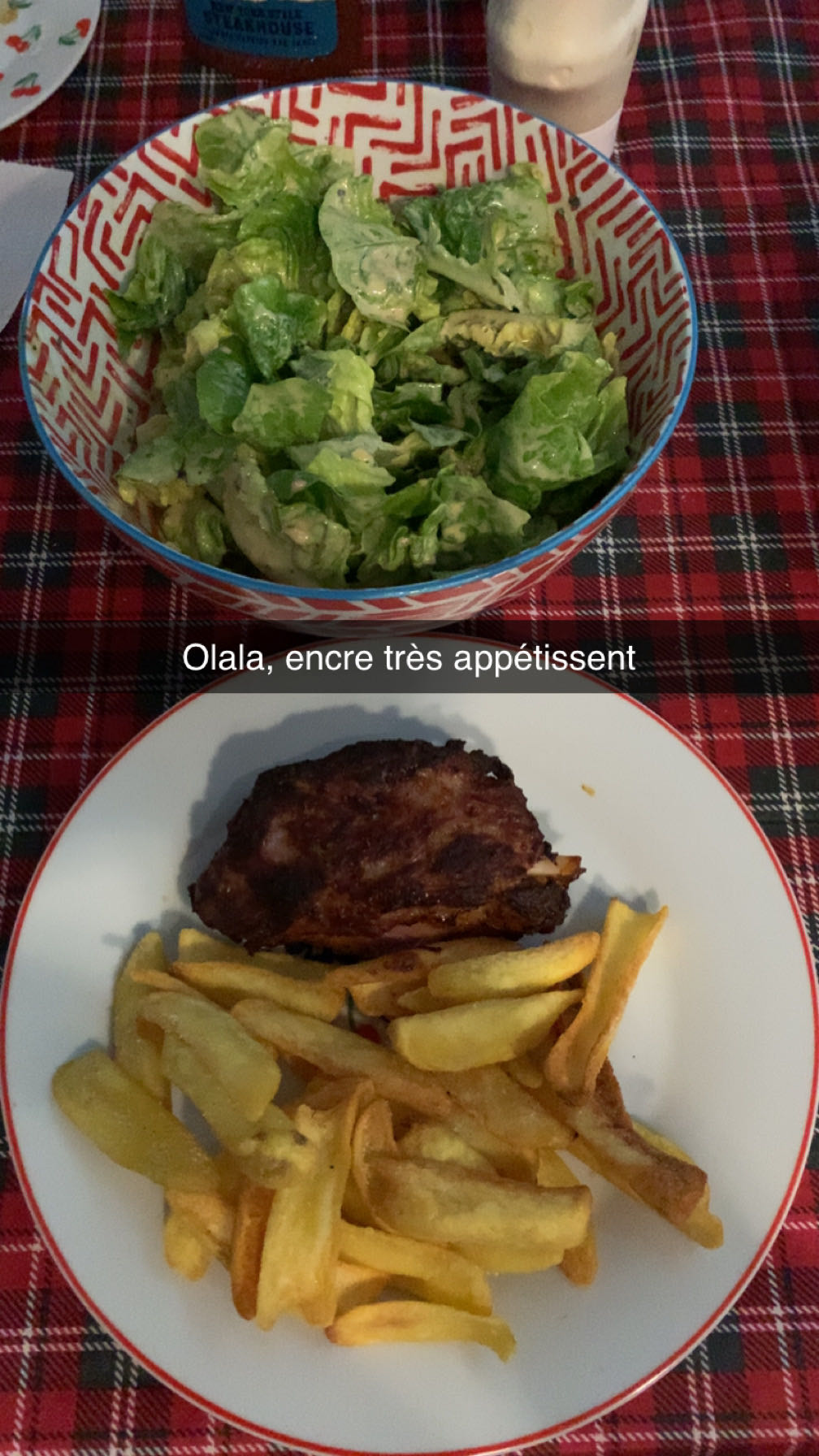 Côtes, frites et salade