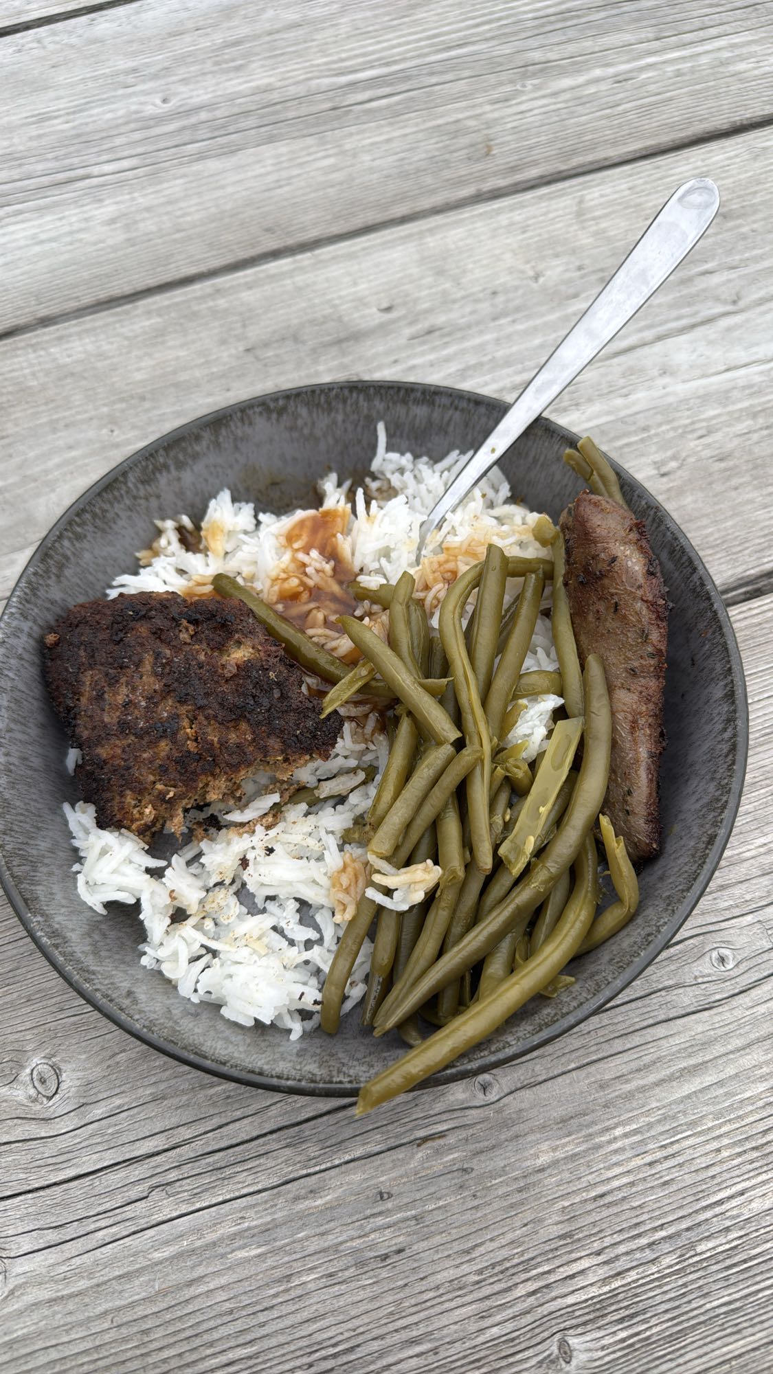 Rijst met bonen en vlees