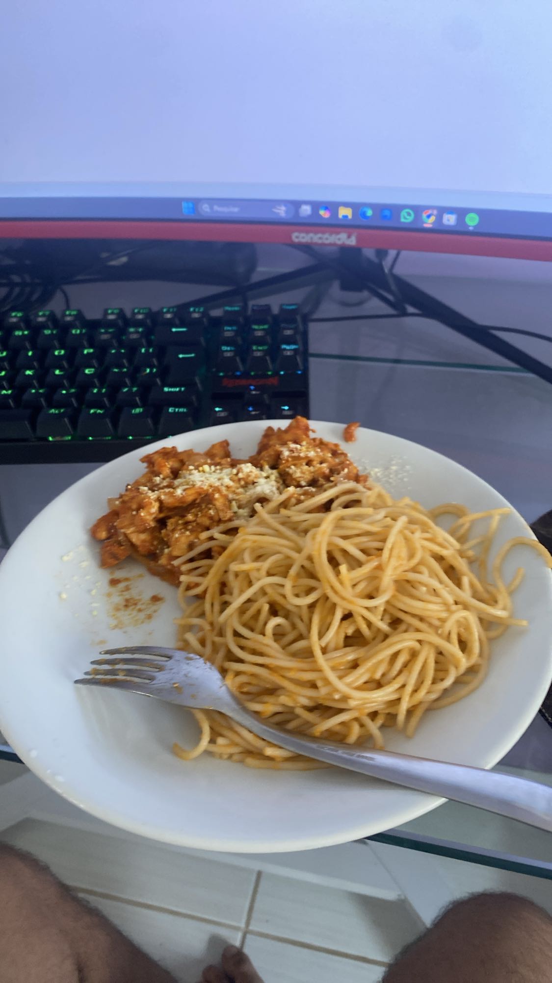 Espaguete com frango