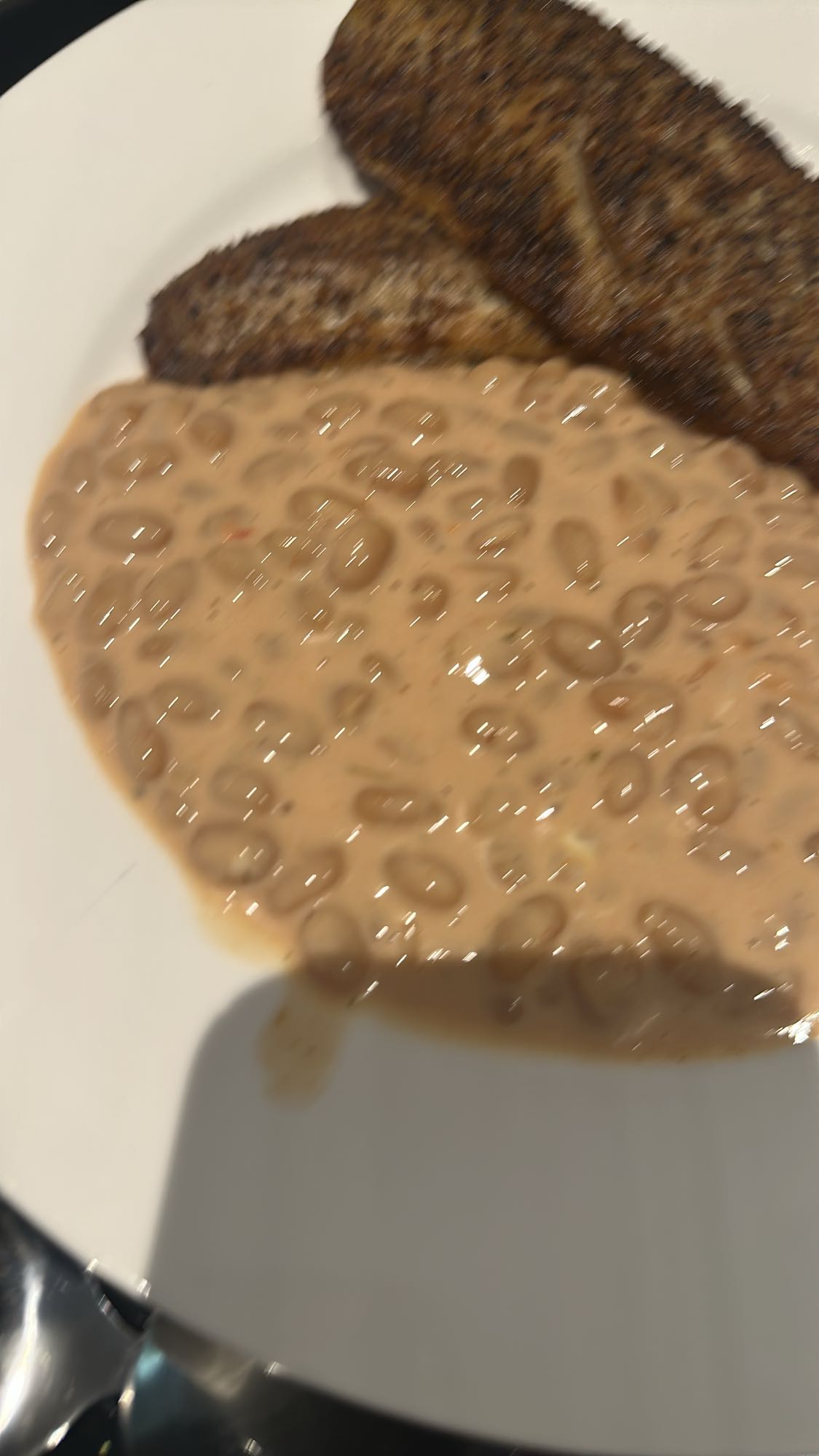 Grilled Fish & Creamy Beans