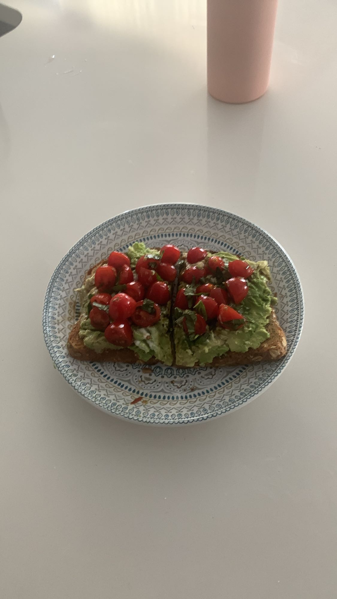 Tartine avocat tomate