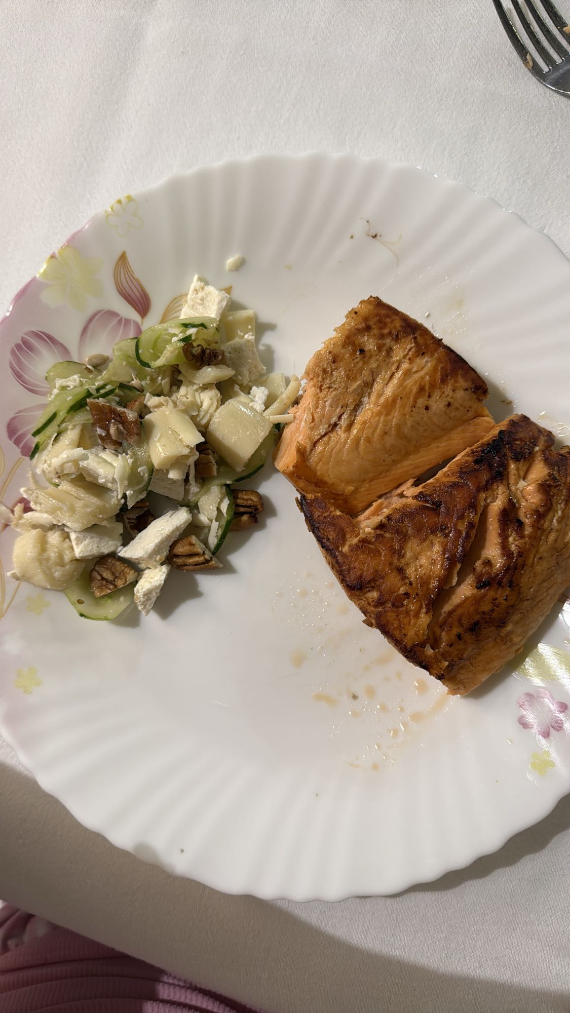 Salmão com salada mista