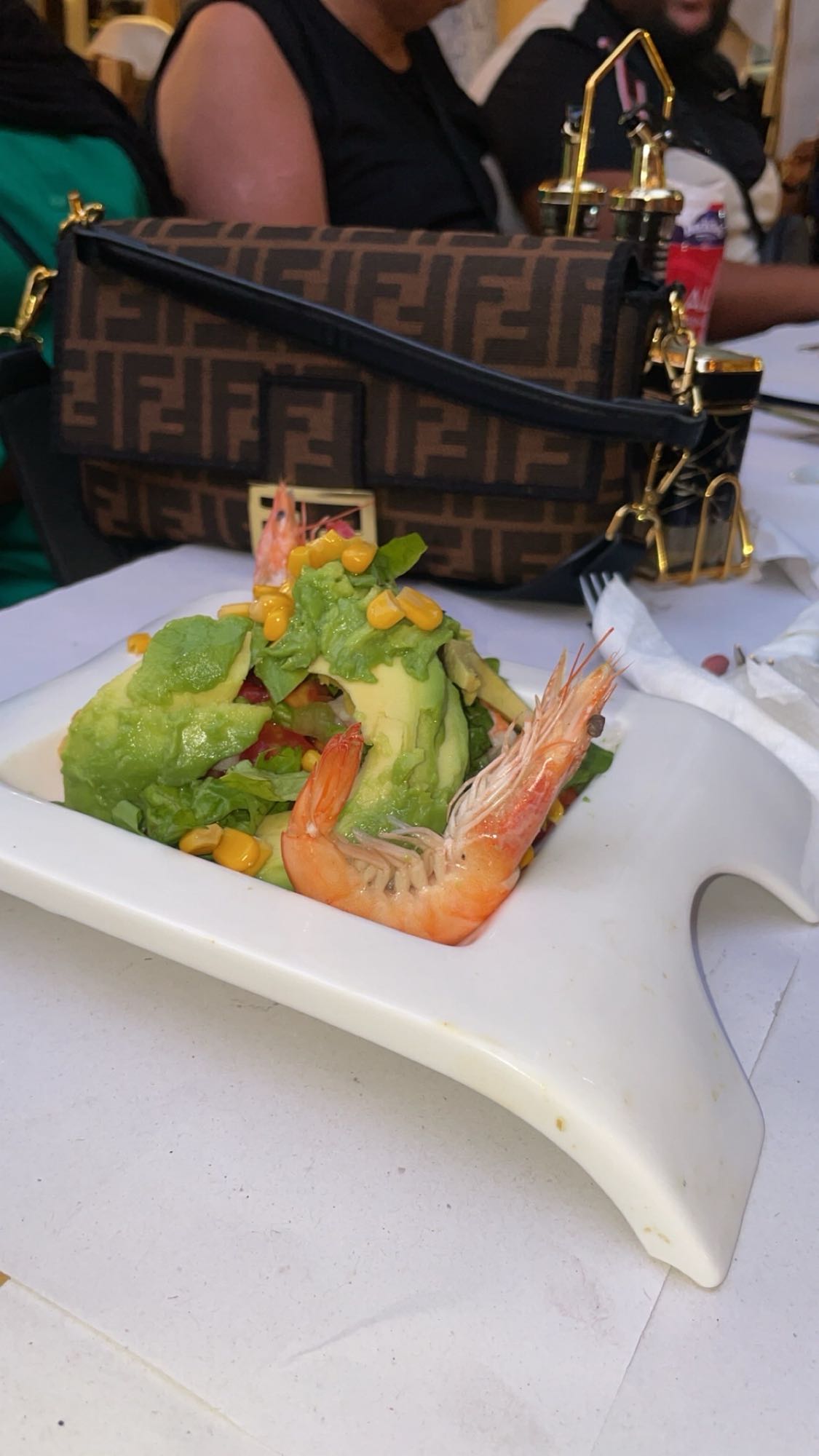 Salade crevettes avocat