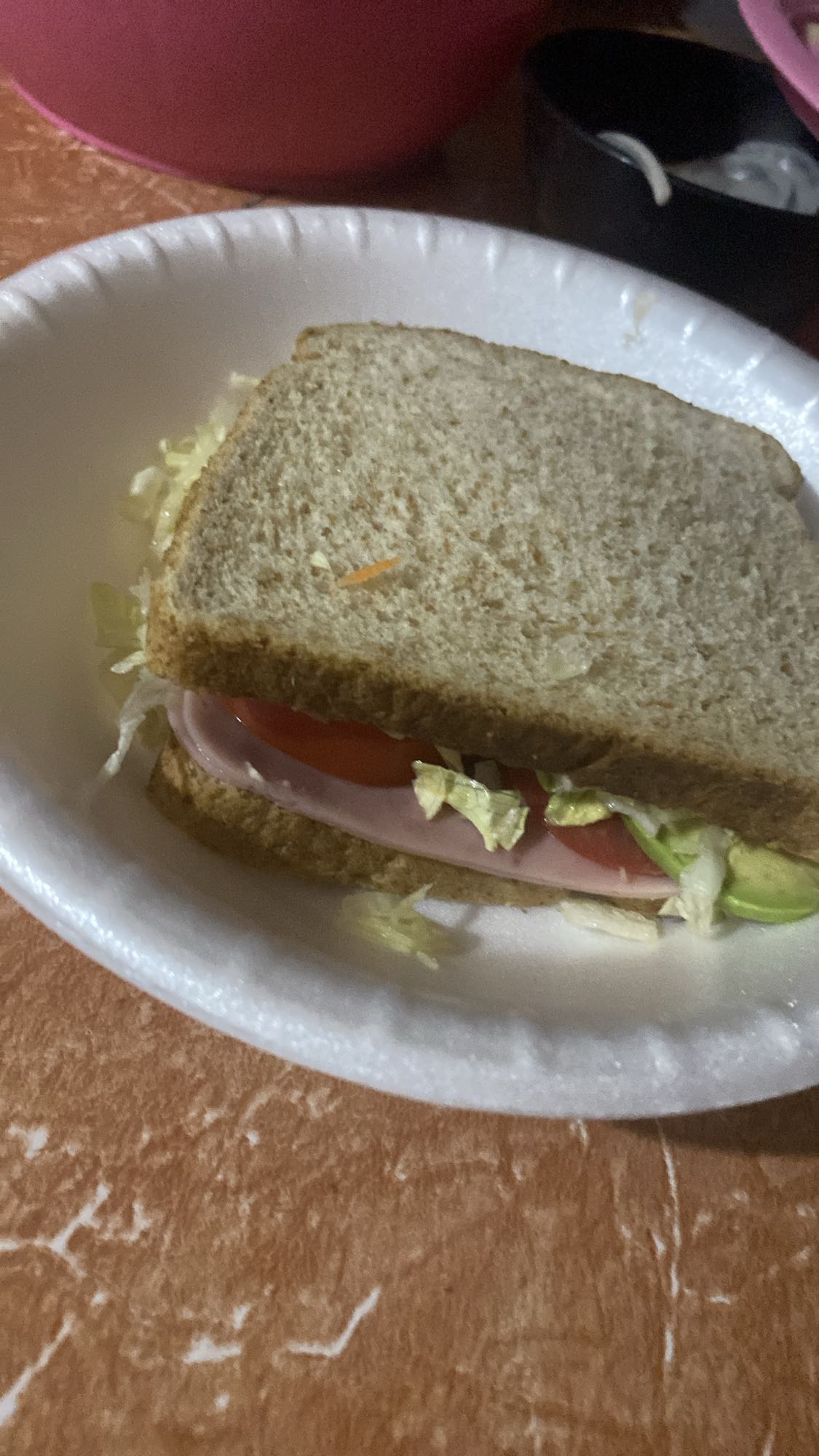 Sándwich de jamón y verduras