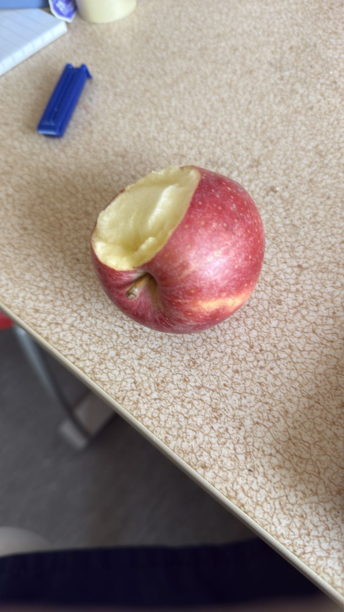 Äpple