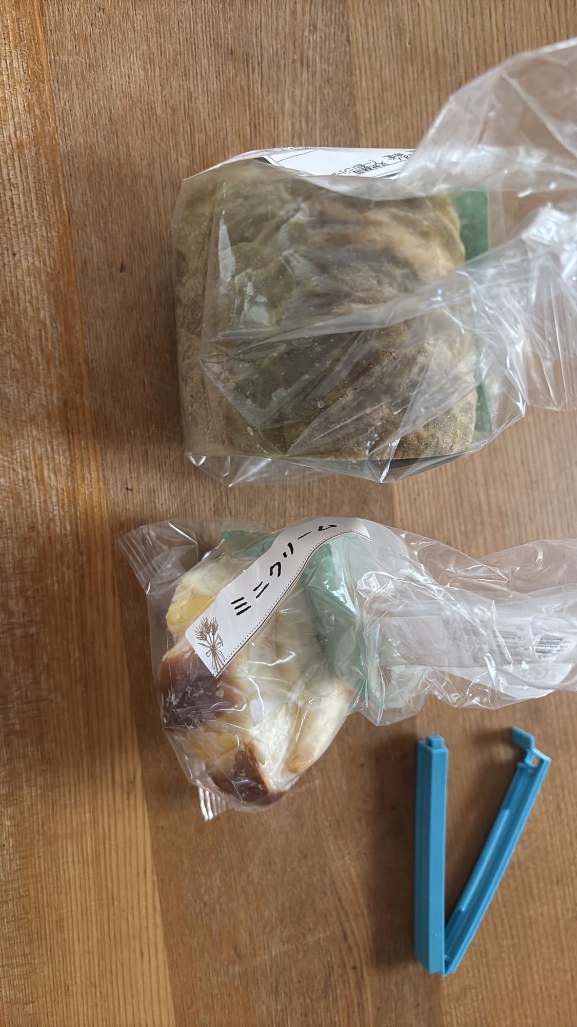 ミニクリームパンと抹茶パン