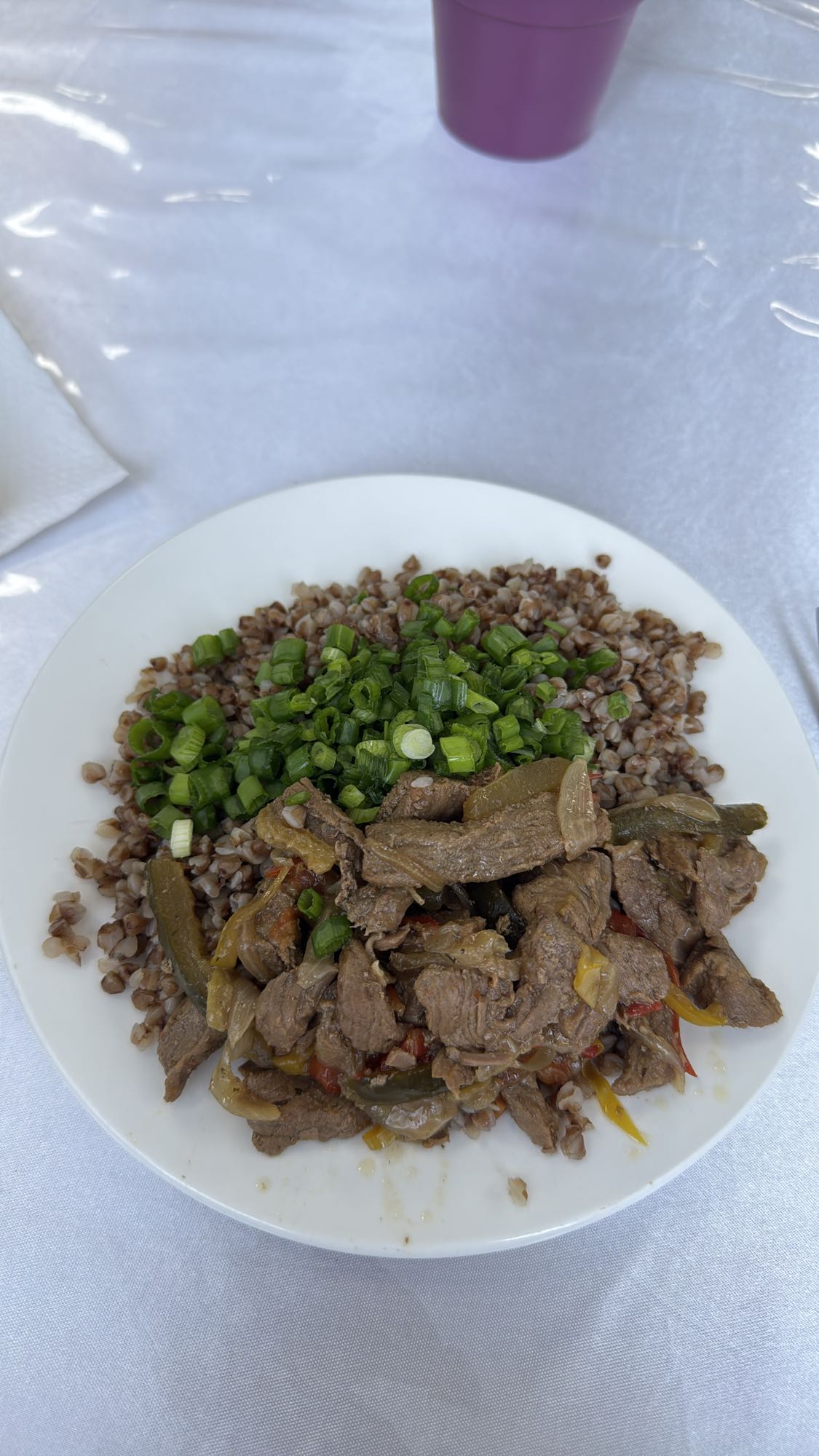 Гречка с говядиной и овощами