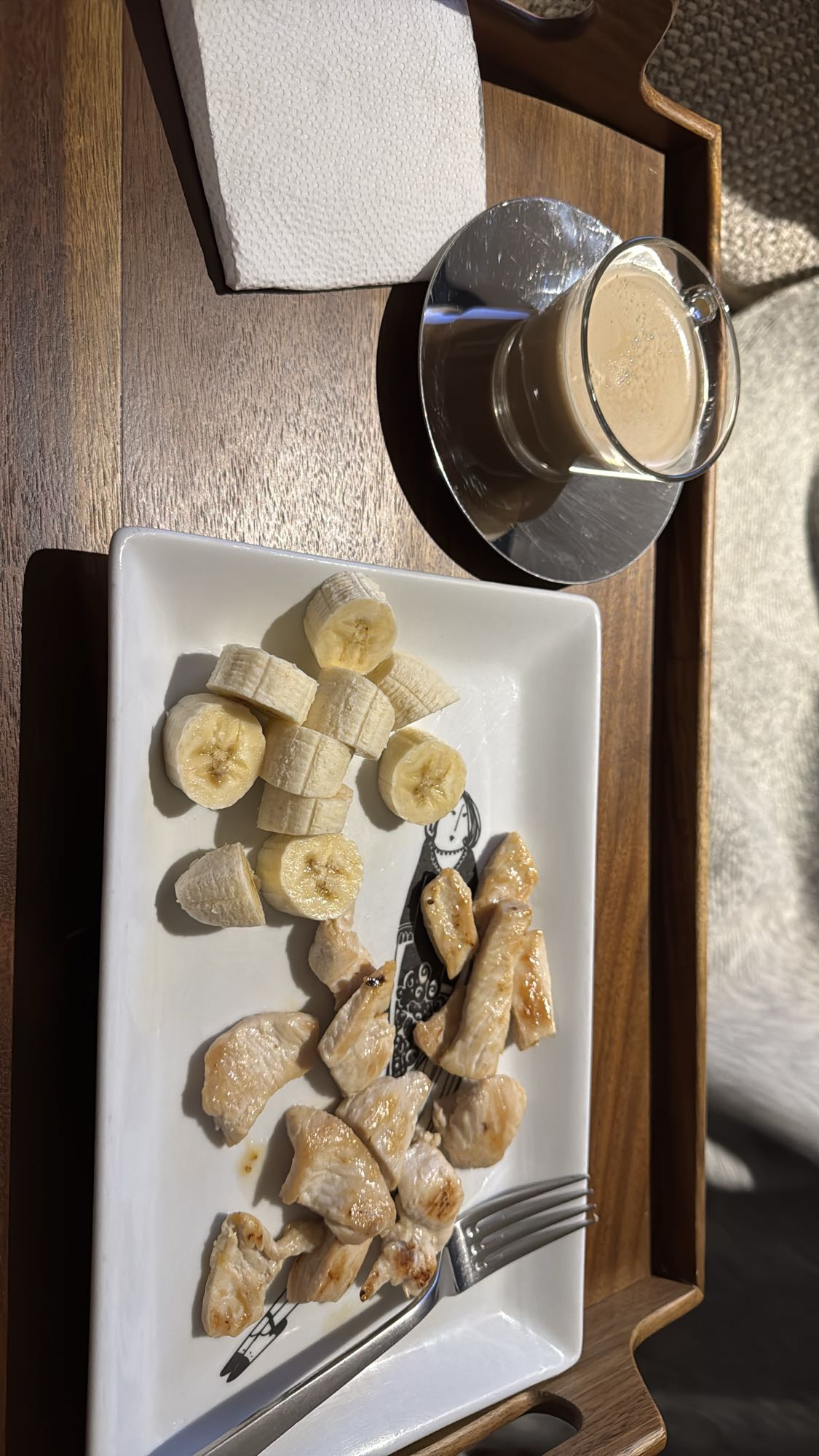 Pollo, plátano y café