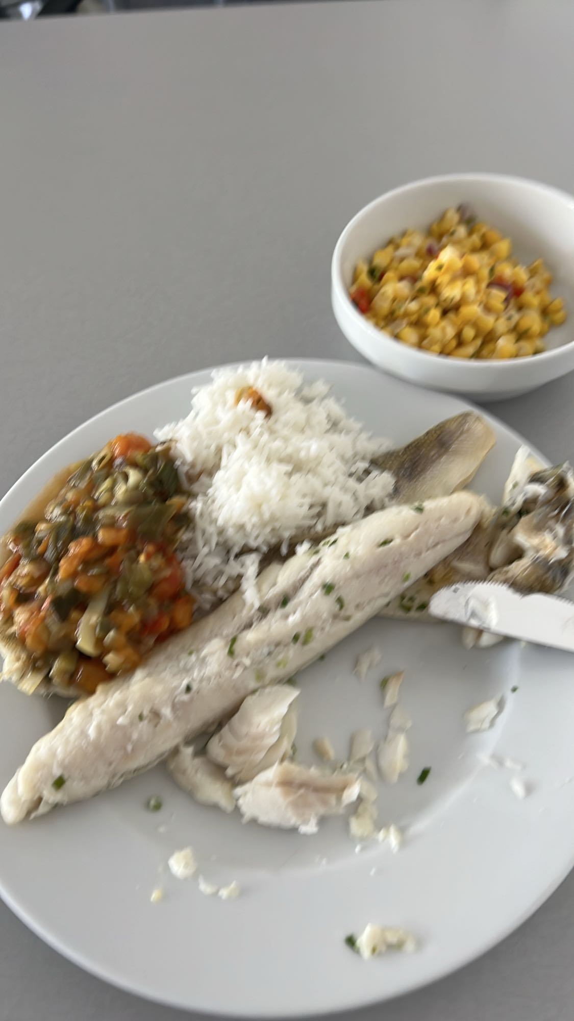 Ryba z ryżem i warzywami