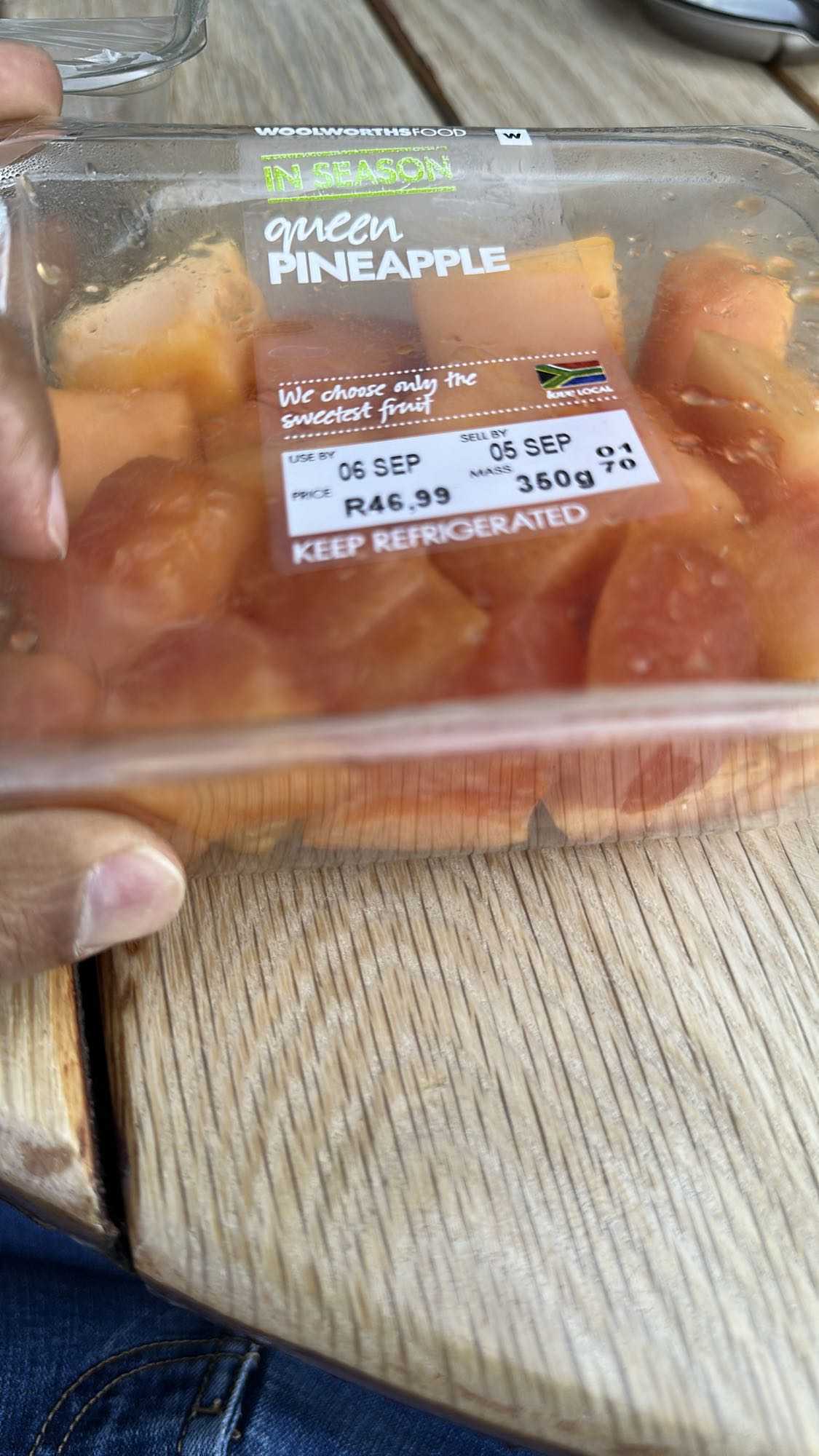 Fresh Pineapple Chunks