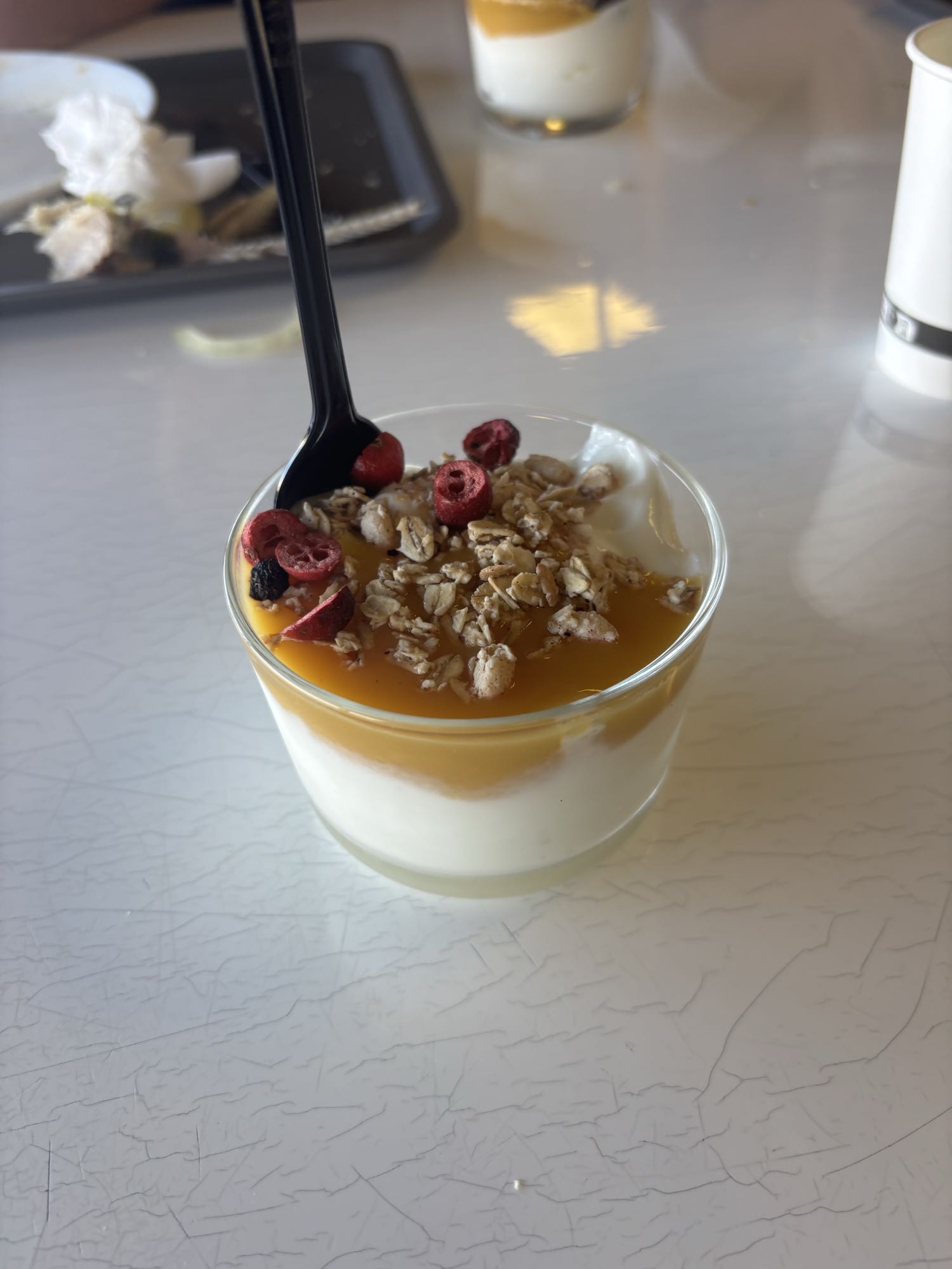 Yaourt granola fruits