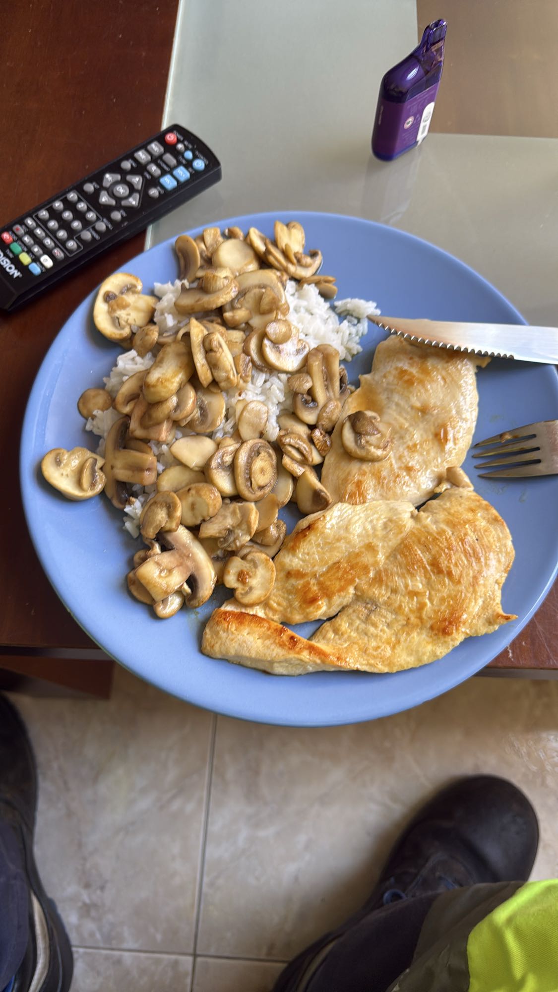 Pollo con champiñones y arroz