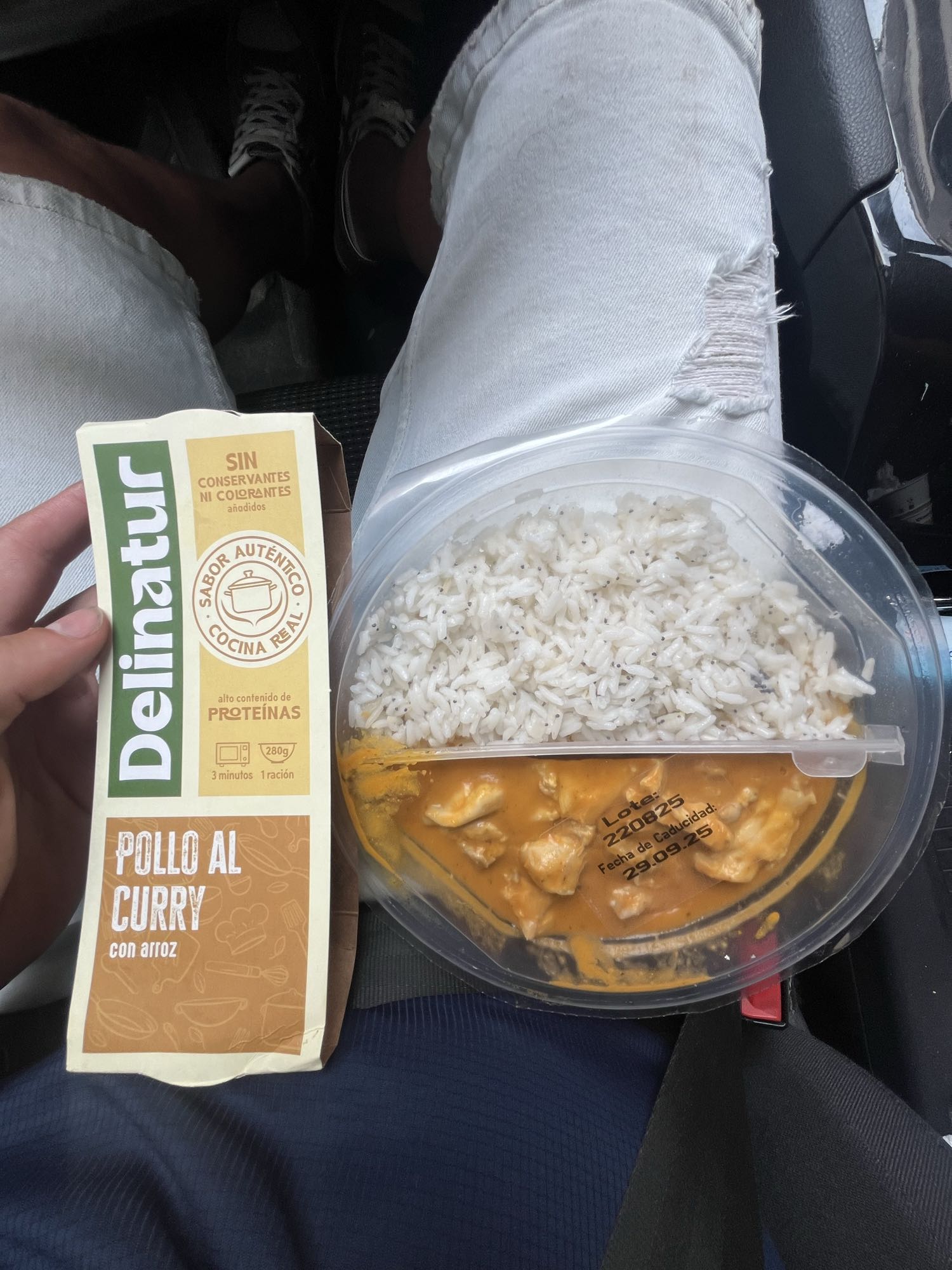 Pollo al curry con arroz