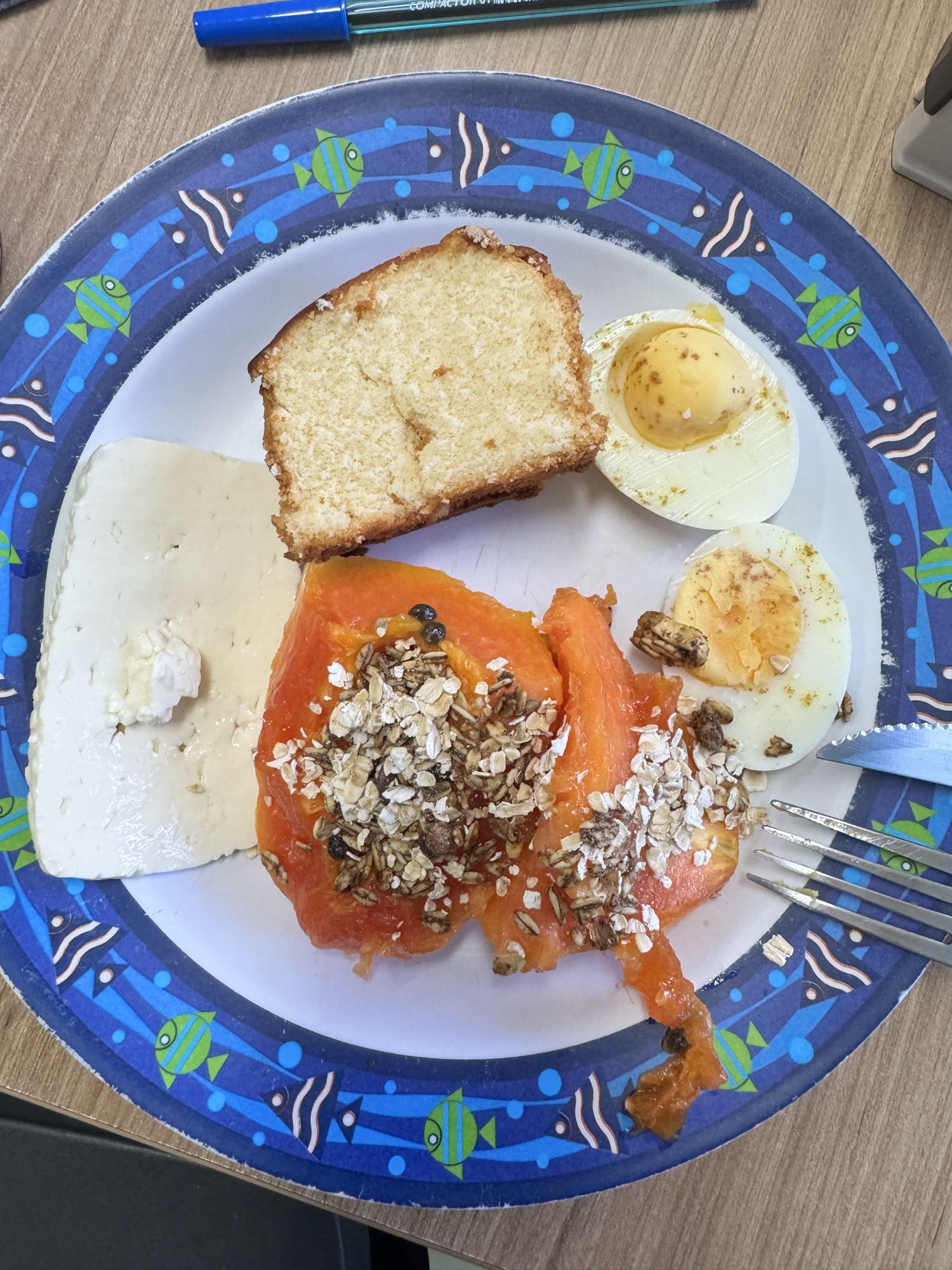 Café com mamão e ovo