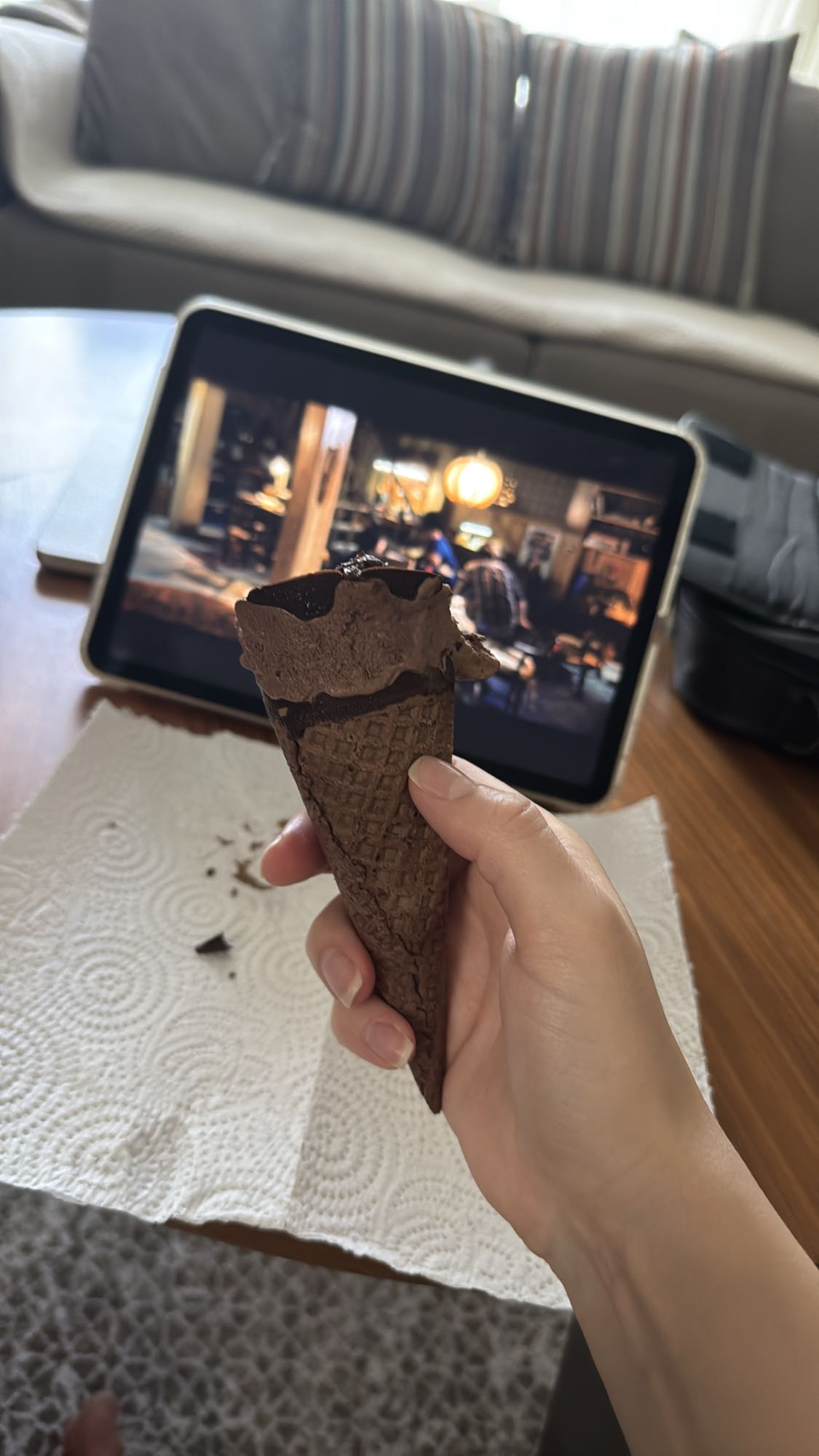 шоколадный рожок