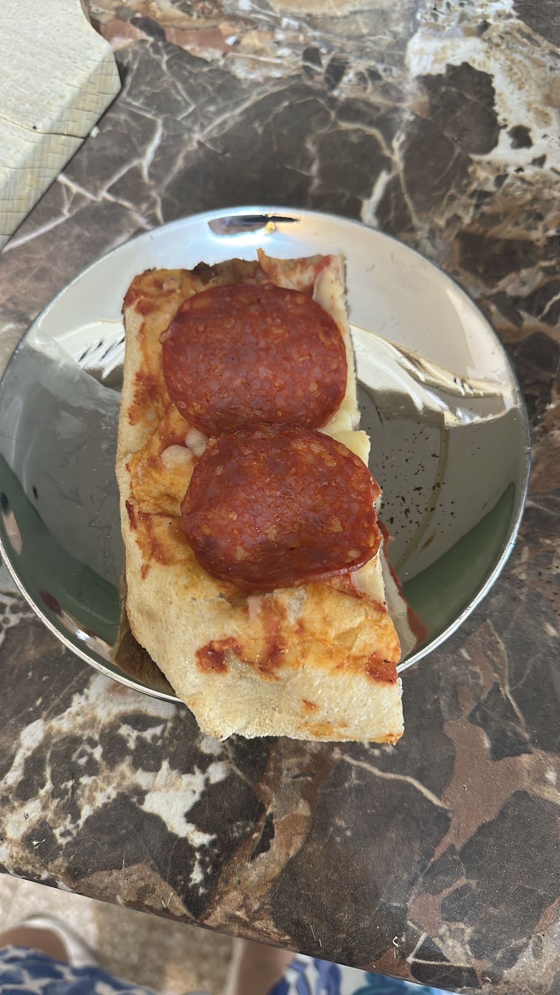 Pepperoni pizza slice
