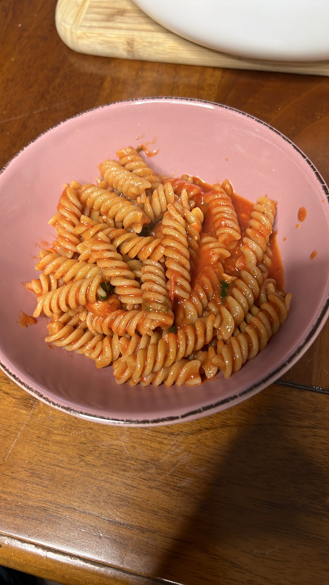 Fusilli cu sos de roșii