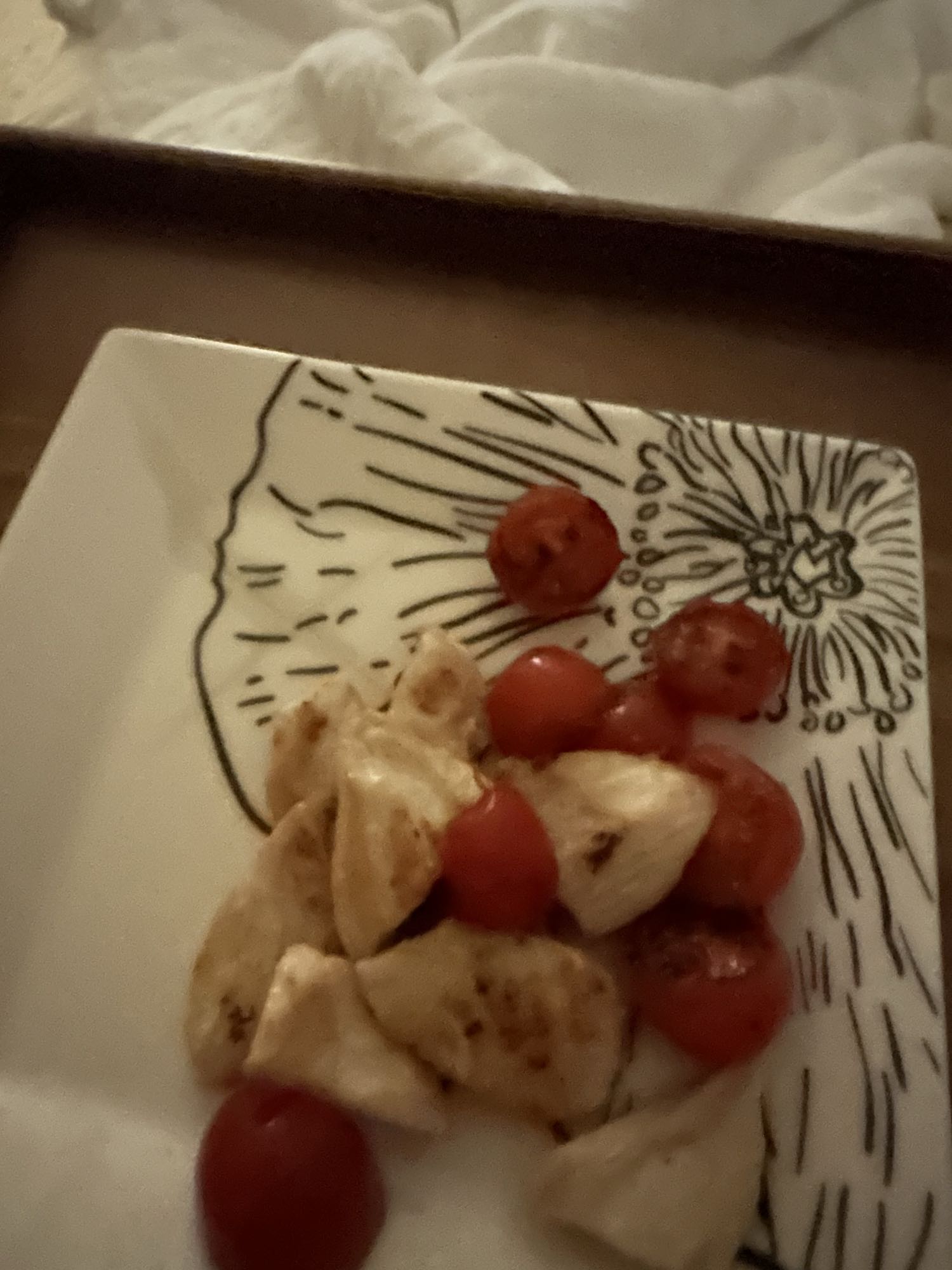 Pollo con tomates cherry