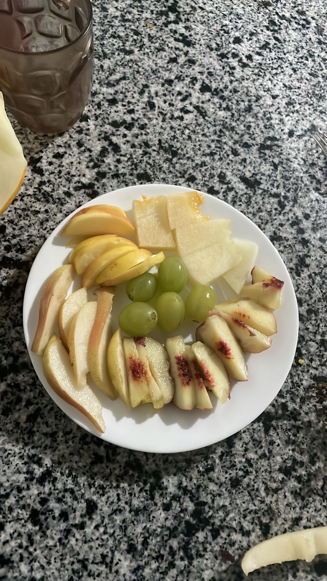 Assiette de fruits frais