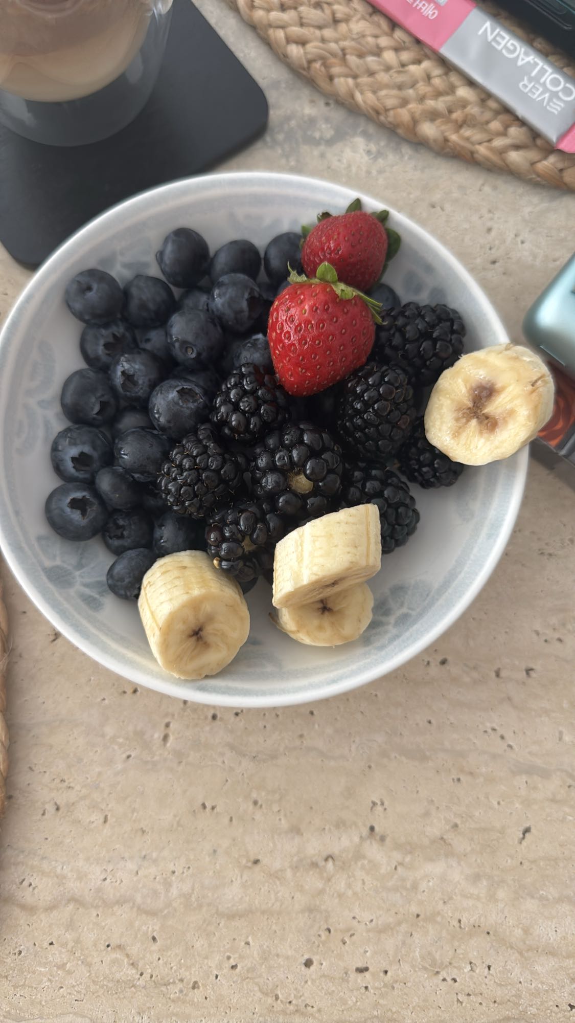 ягодный фруктовый салат