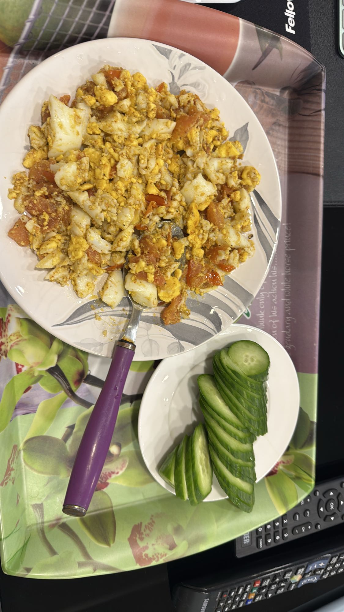 Scrambled eggs with veggies