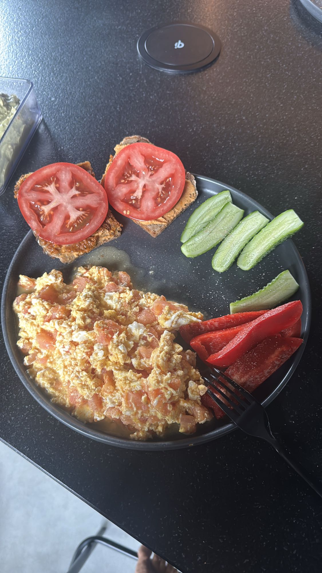 Jajecznica z warzywami