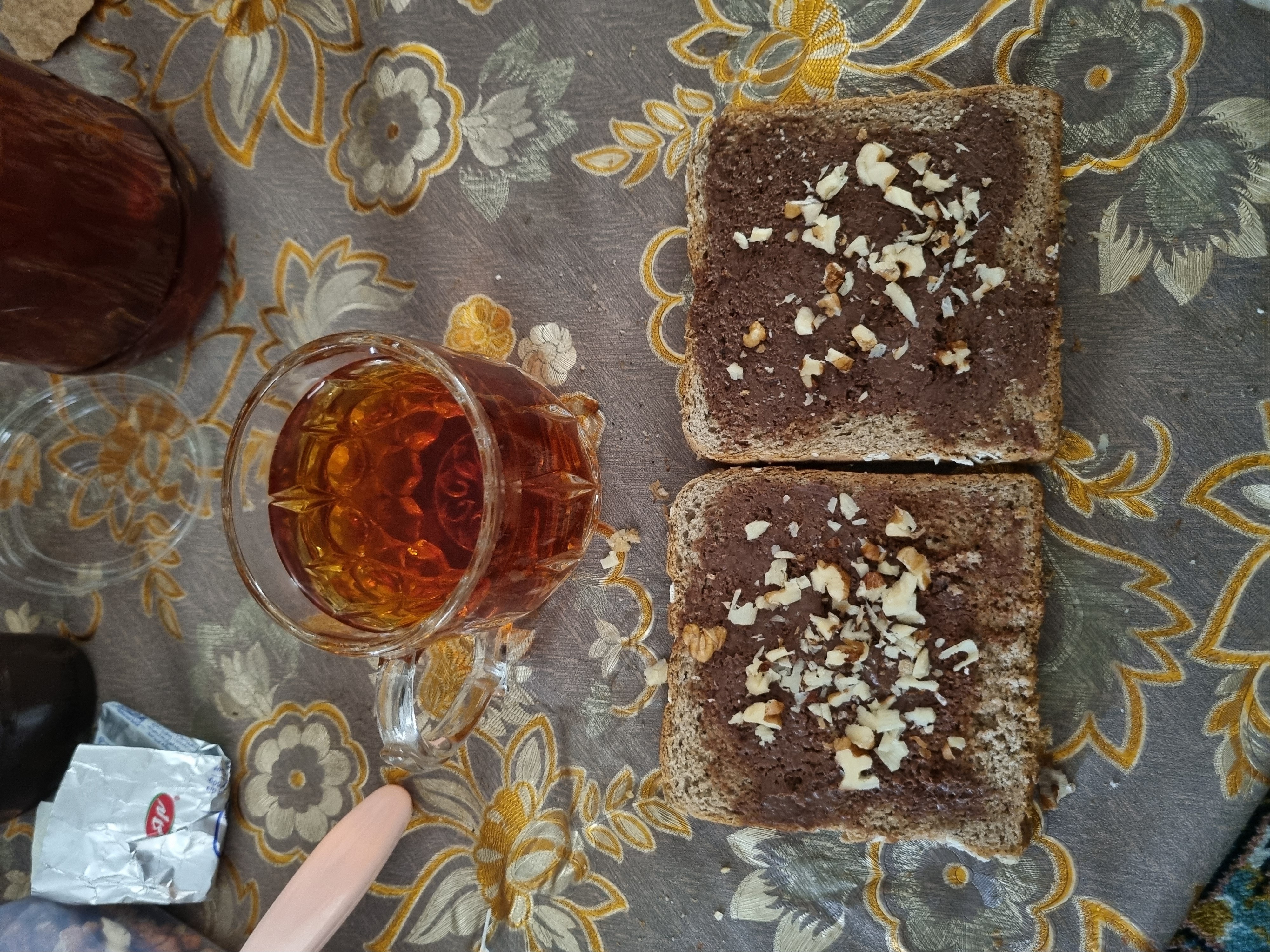 Nutty Choco Toast & Tea