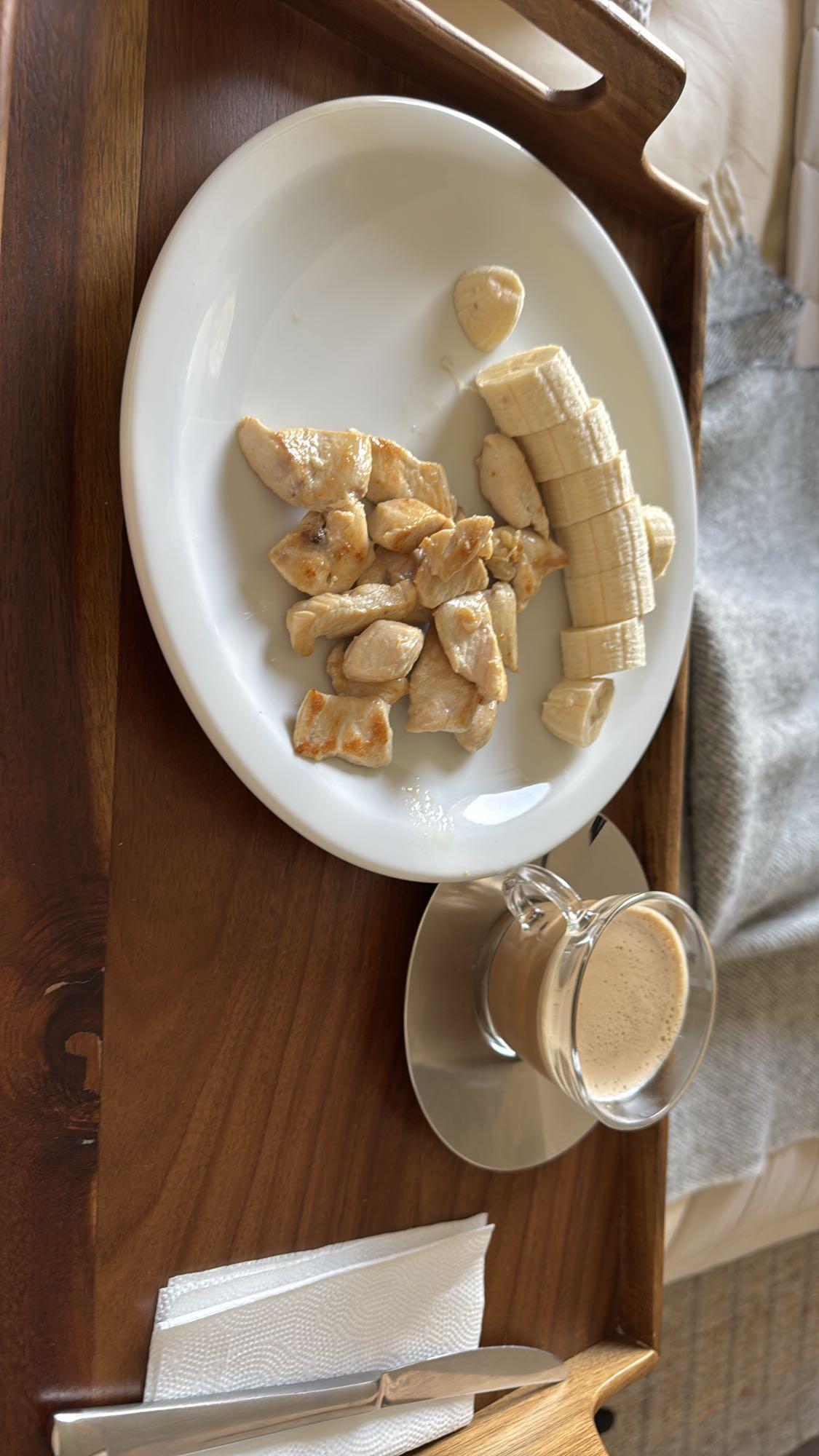 Pollo, plátano y café