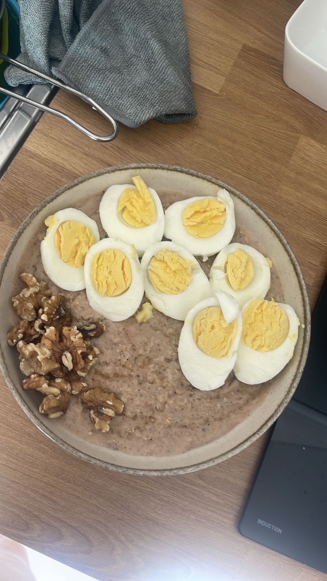 Porridge aux œufs et noix