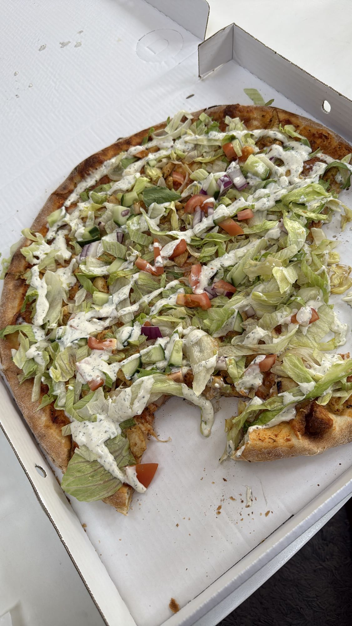 Kebabpizza med salat