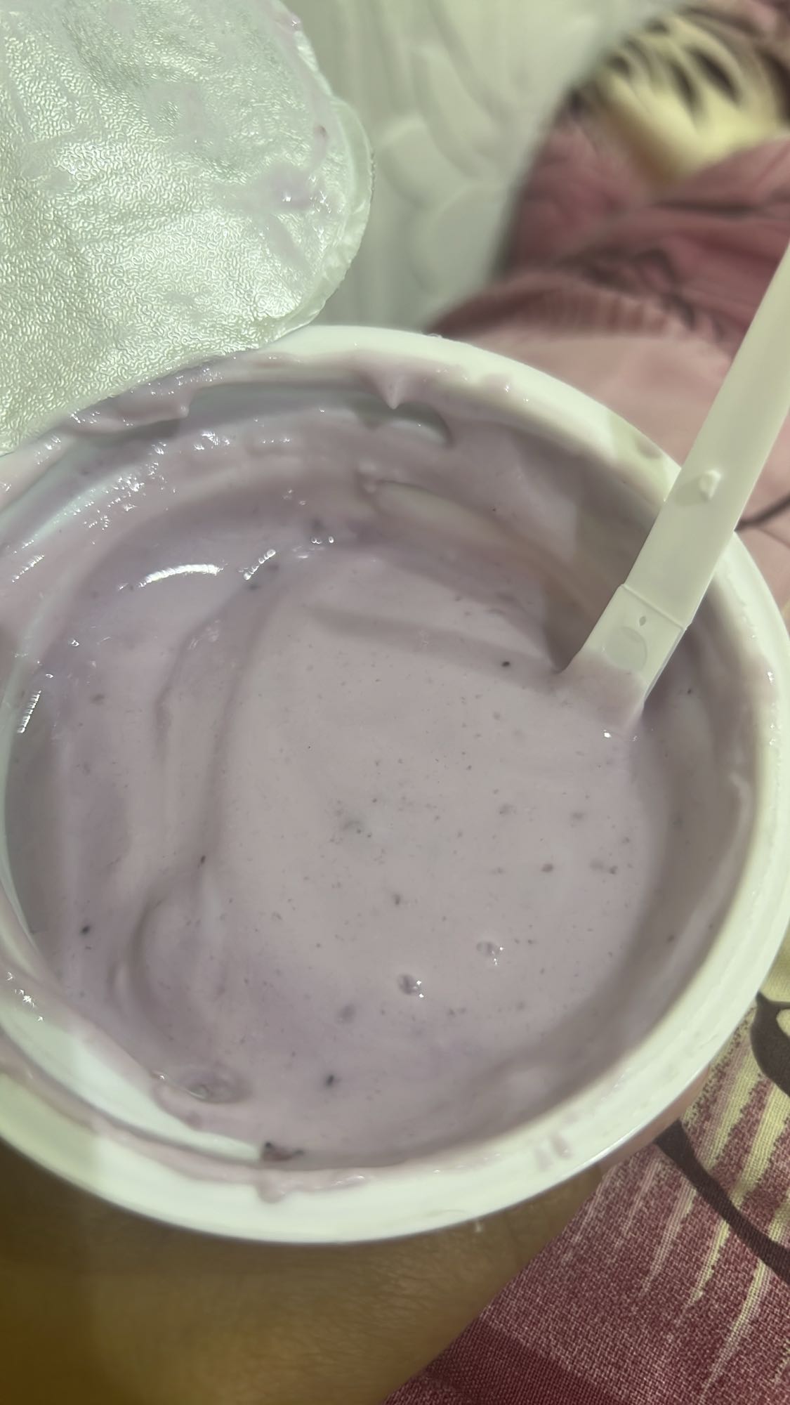 berry yogurt cup