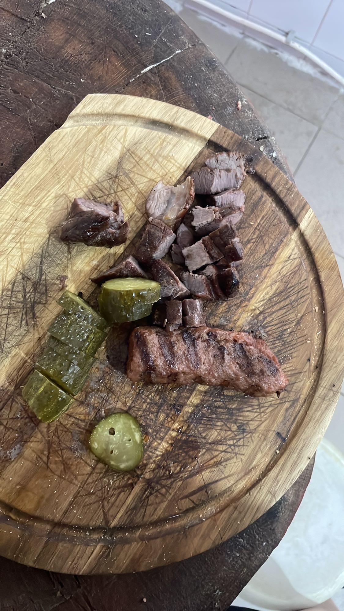 Friptură cu castraveți