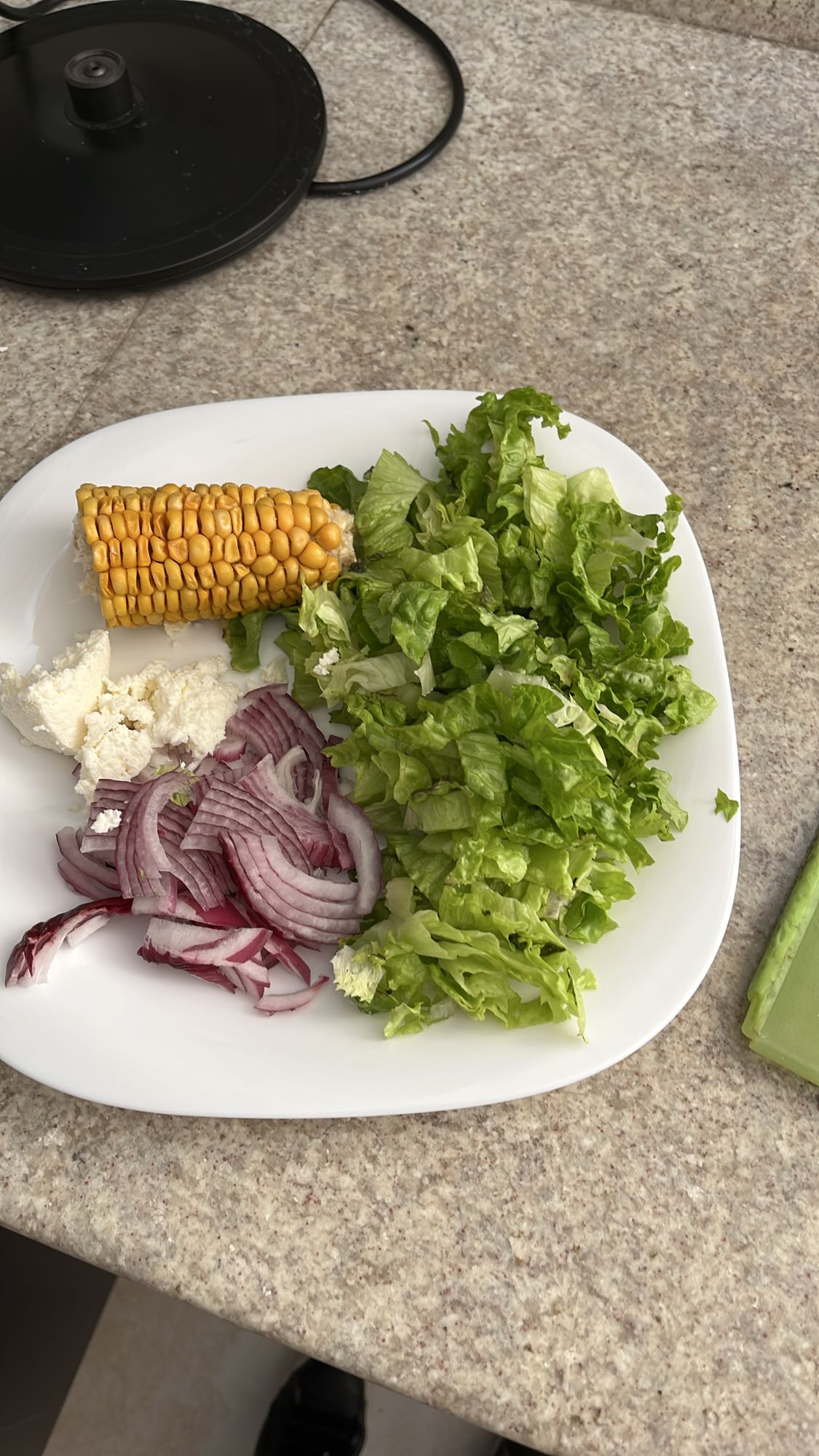 ensalada fresca con elote