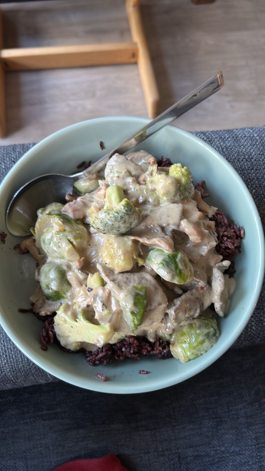 Kremet kylling med grønnsaker