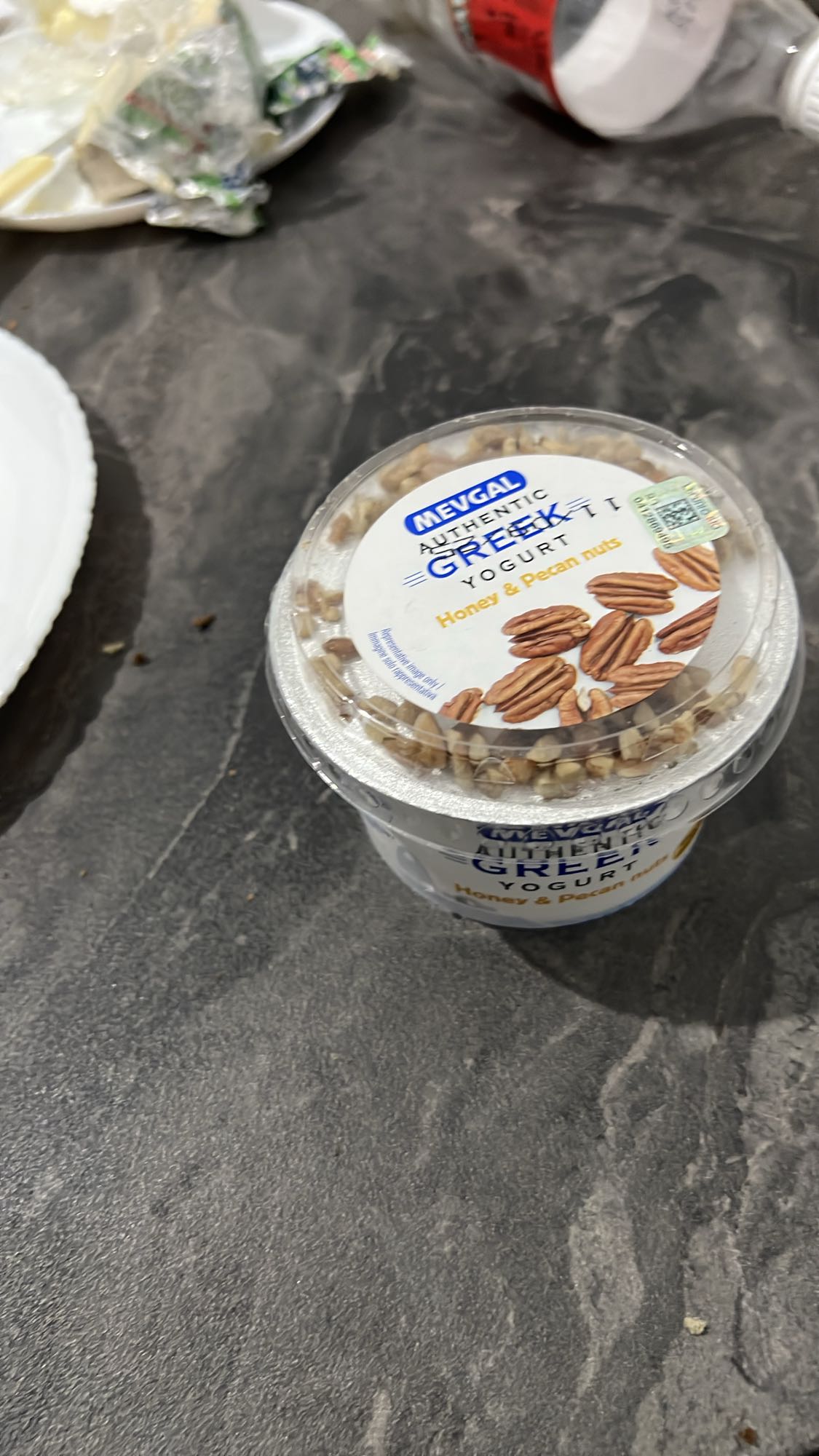 Մեղրով յոգուրտ պեկանով