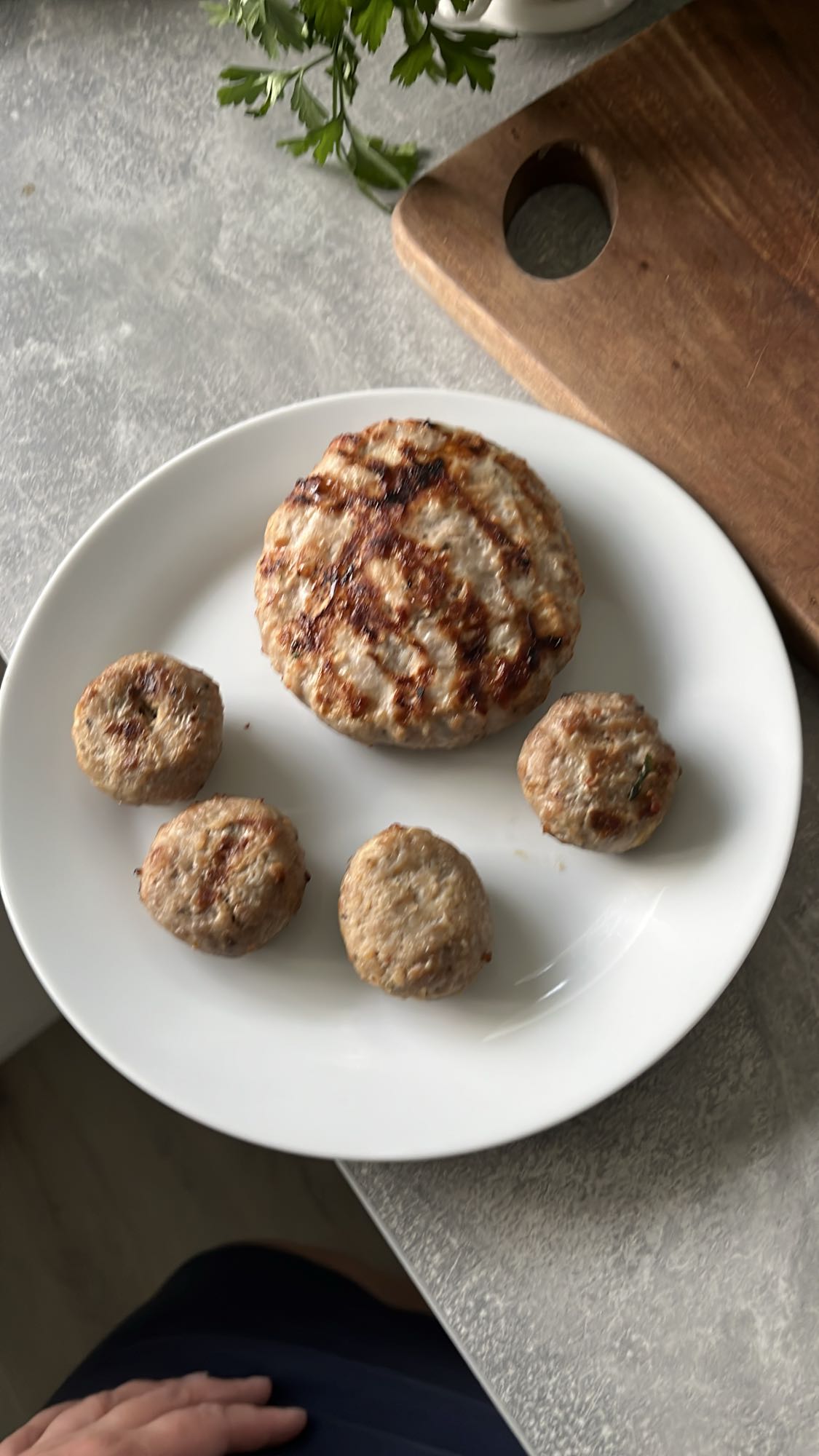 Grilled turkey patties